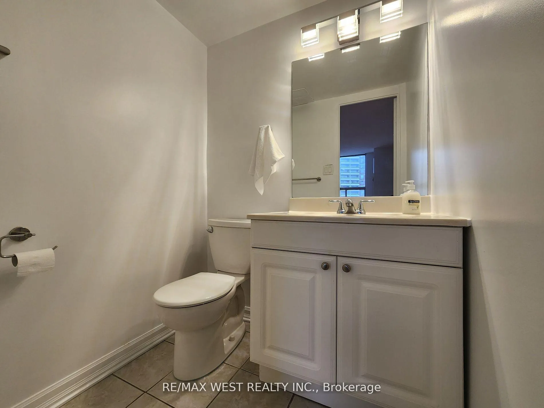 Photo 17 of Unit 1006, 10 Edgecliff Golfway, Toronto, Flemingdon Park — HOMEH
