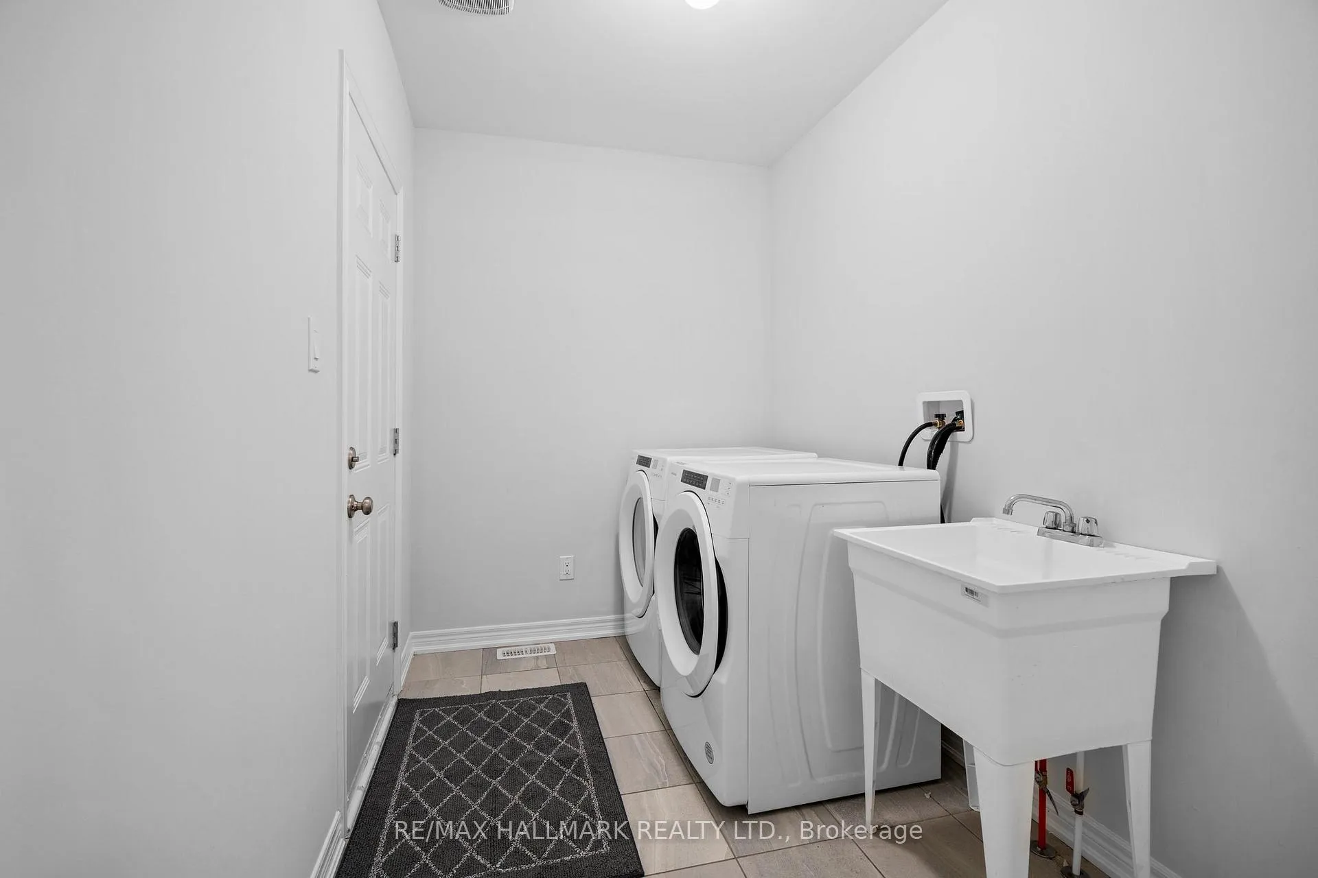 Photo 30 of 59 Jazzberry Road, Brampton, Sandringham-Wellington — HOMEH