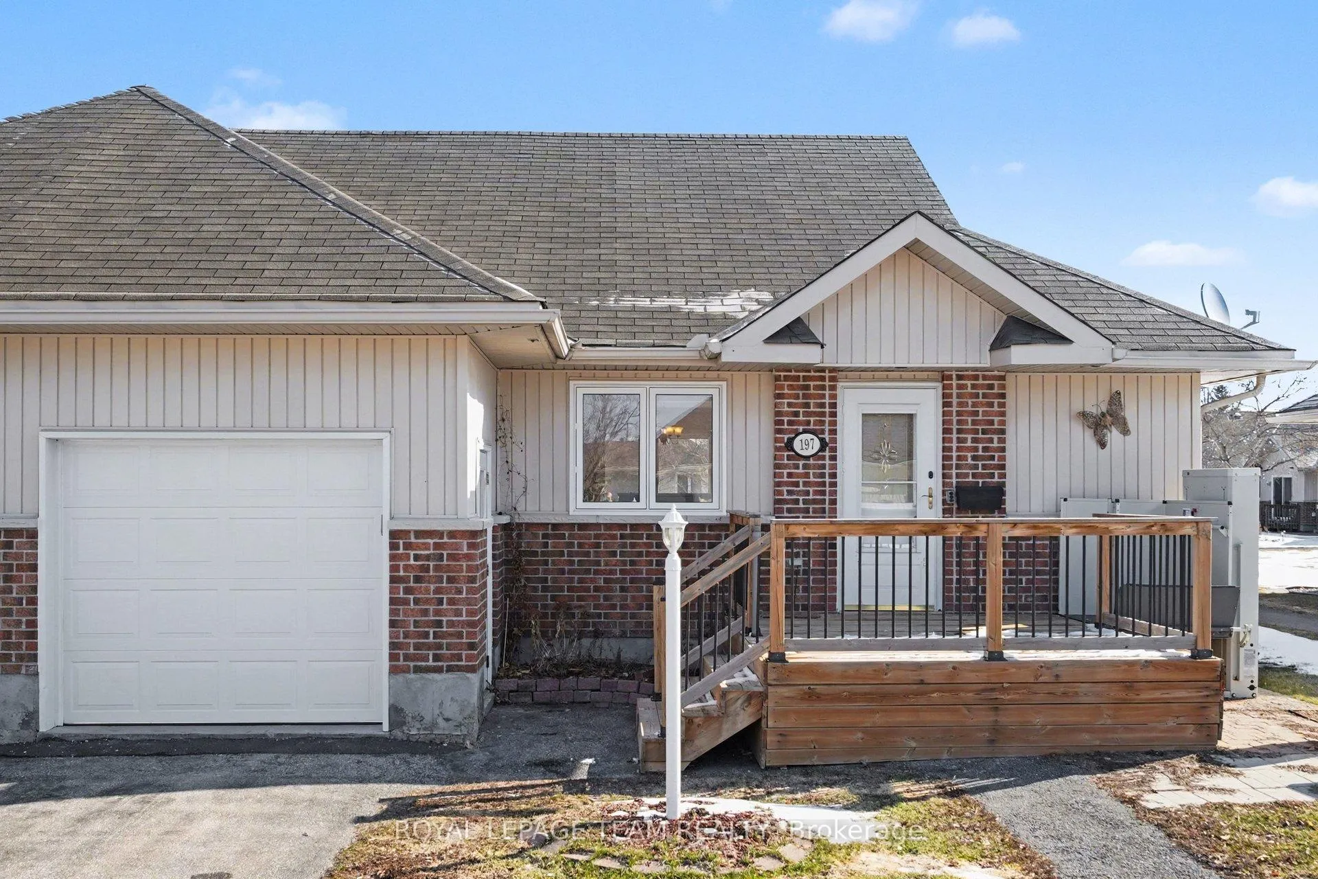 Photo 2 of 197 Oak Leaf Private, Ottawa, Richmond — HOMEH