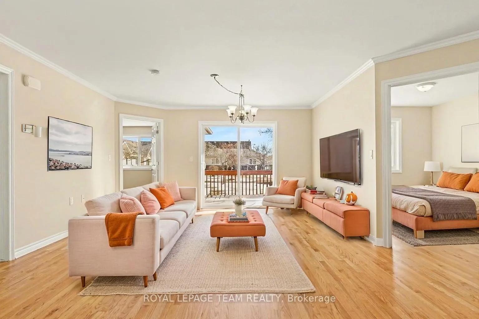 Photo 4 of 197 Oak Leaf Private, Ottawa, Richmond — HOMEH