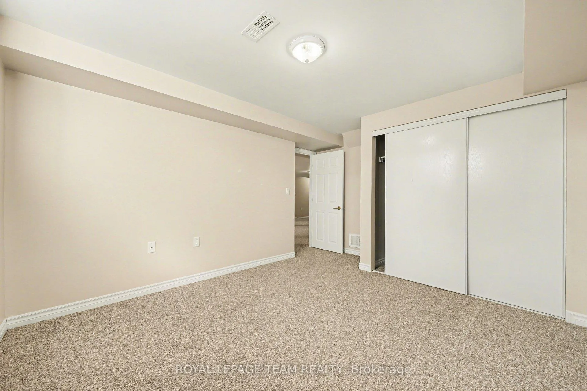 Photo 15 of 197 Oak Leaf Private, Ottawa, Richmond — HOMEH