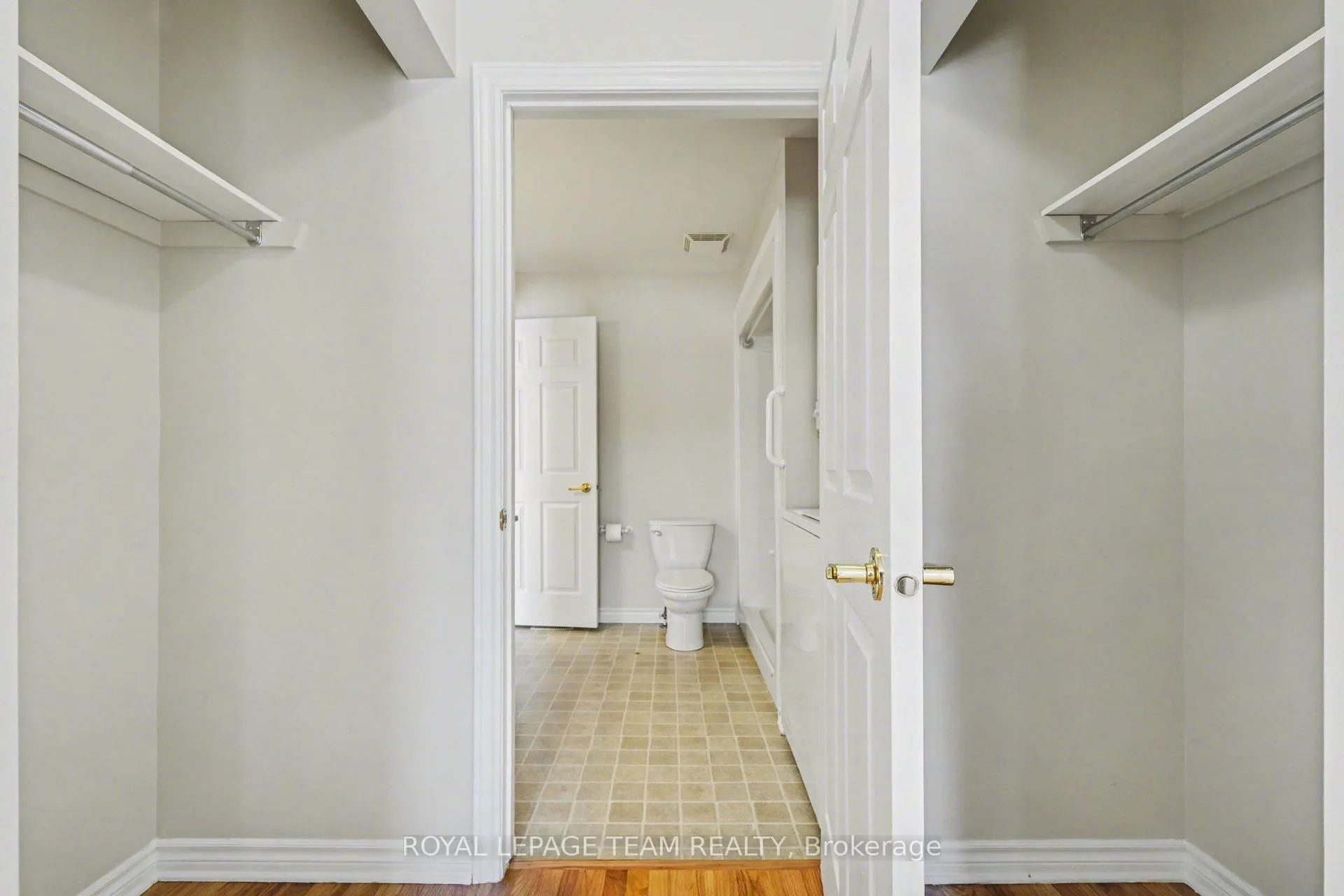 Photo 17 of 197 Oak Leaf Private, Ottawa, Richmond — HOMEH