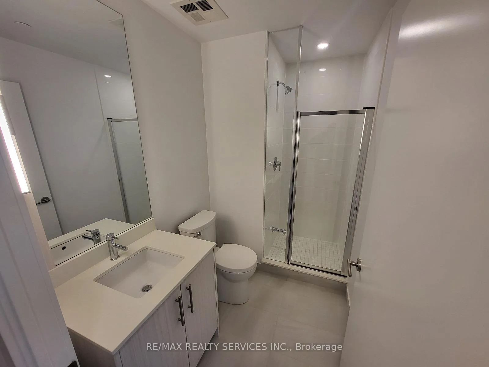 Photo 7 of Unit 302, 225 veterans Drive, Brampton, Northwest Brampton — HOMEH