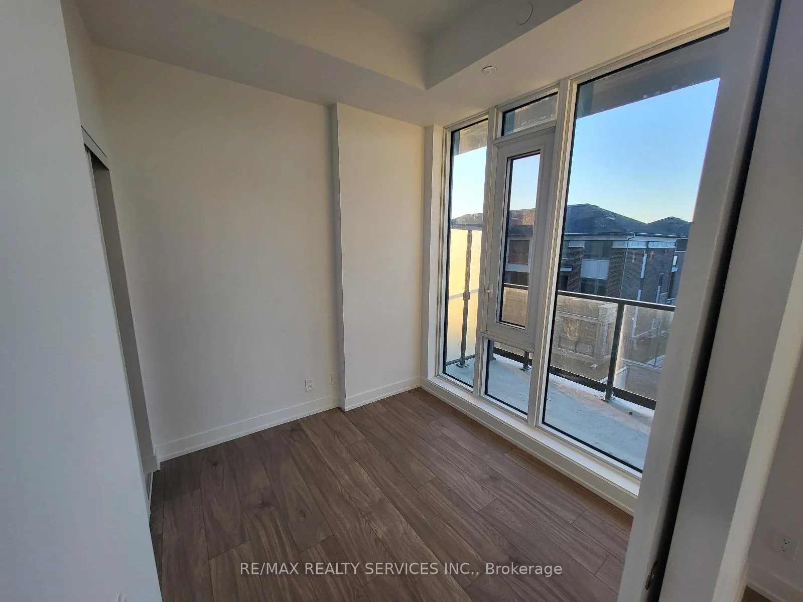 Photo 8 of Unit 302, 225 veterans Drive, Brampton, Northwest Brampton — HOMEH