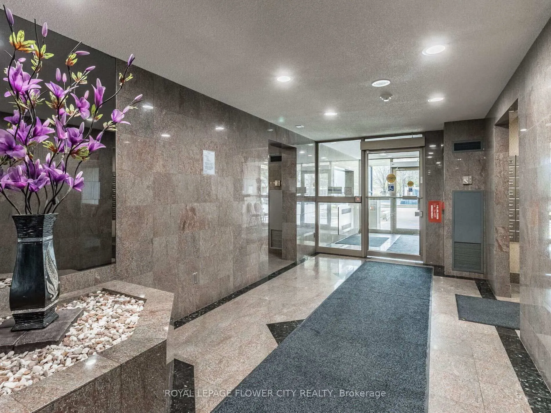 Photo 7 of Unit 2109, 30 Malta Avenue, Brampton, Fletcher's Creek South — HOMEH