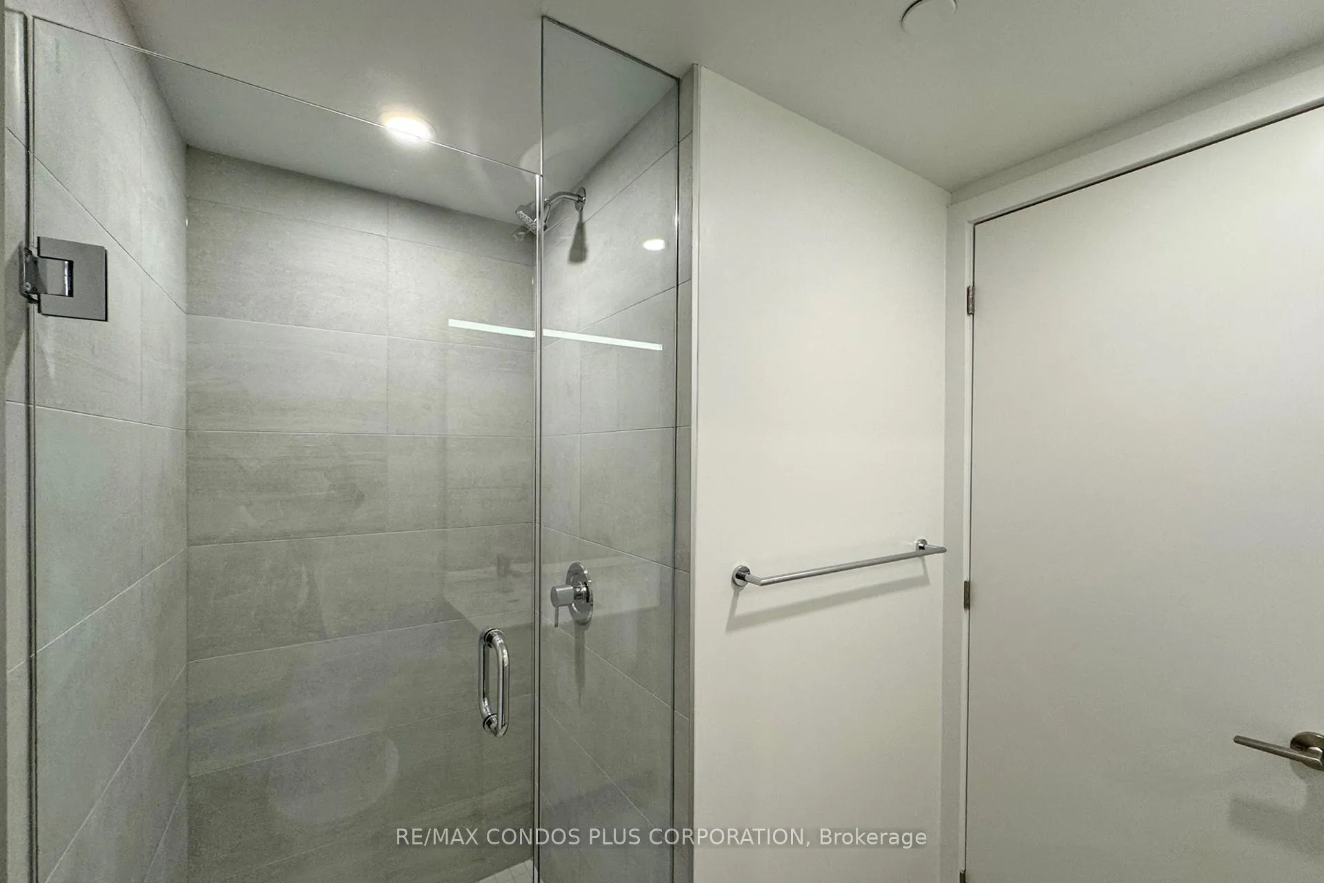Photo 10 of Unit 802, 28 Eastern Avenue, Toronto, Moss Park — HOMEH
