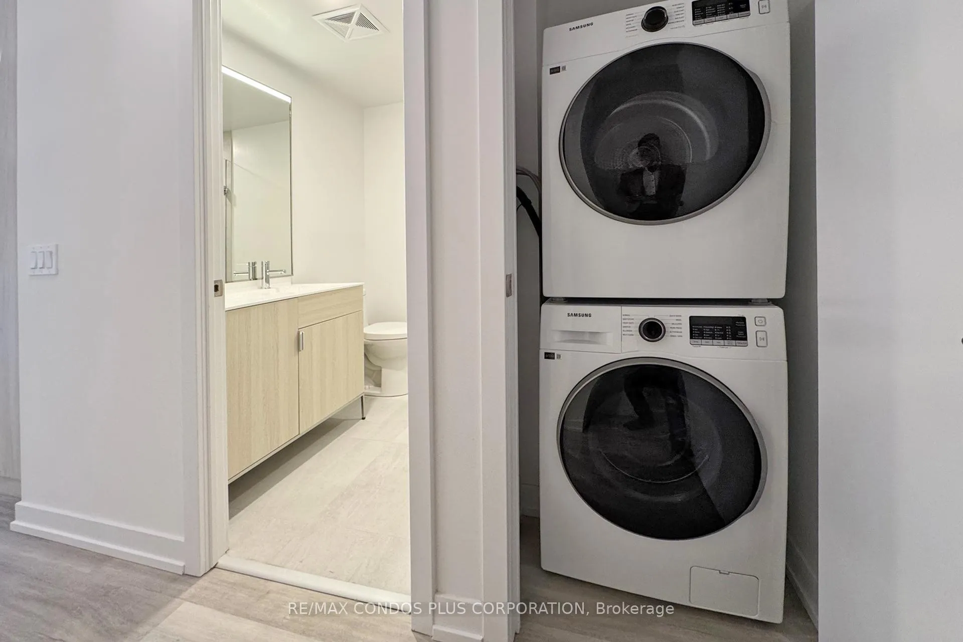 Photo 12 of Unit 802, 28 Eastern Avenue, Toronto, Moss Park — HOMEH