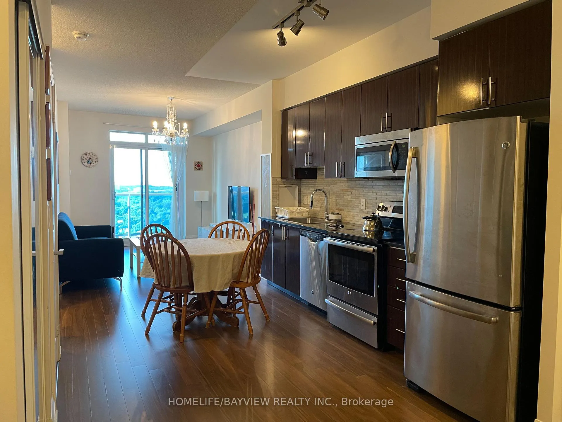 Photo 5 of Unit 1406, 7171 Yonge Street, Markham, Grandview — HOMEH
