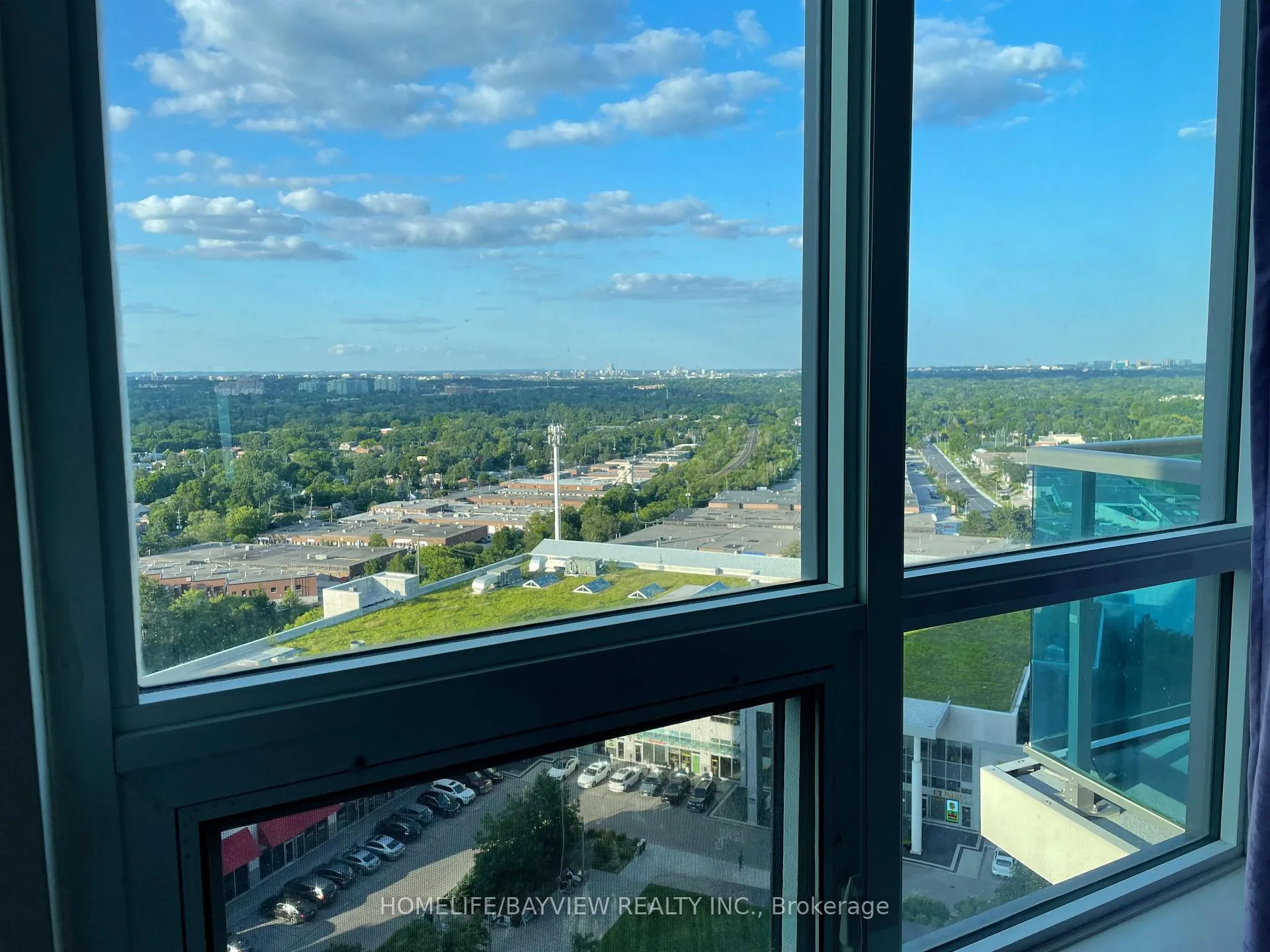 Photo 8 of Unit 1406, 7171 Yonge Street, Markham, Grandview — HOMEH