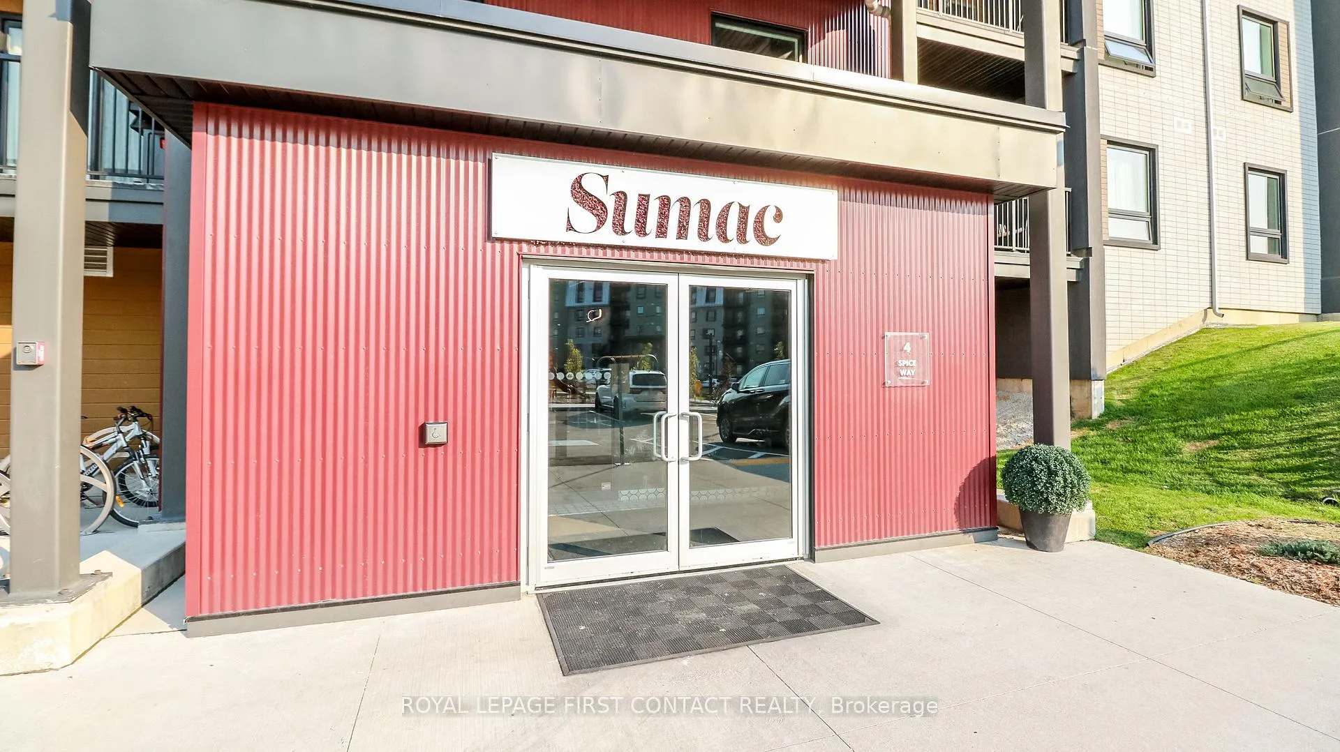 Photo 5 of Unit 110, 4 Spice Way, Barrie, Innis-Shore — HOMEH