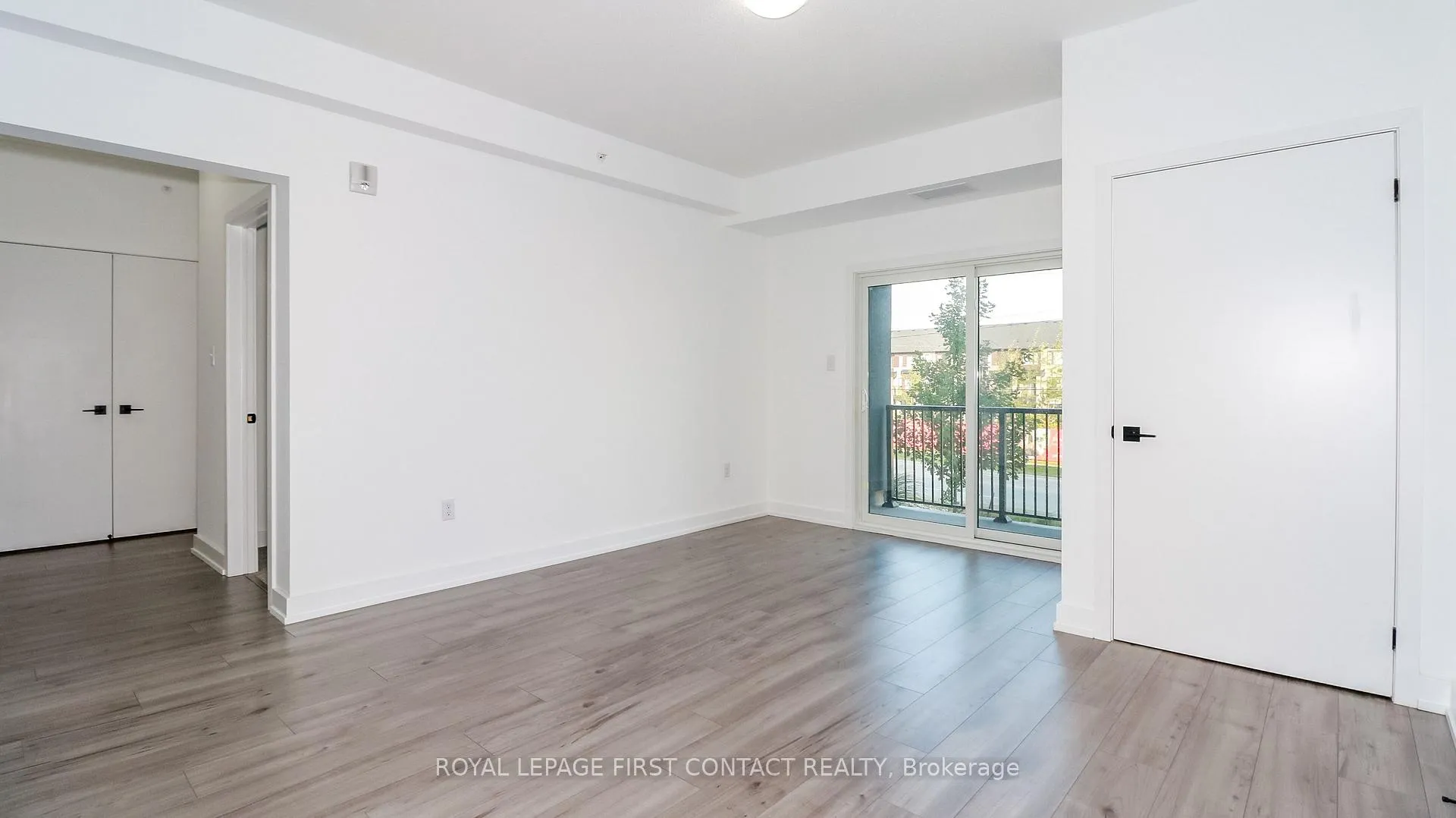 Photo 13 of Unit 110, 4 Spice Way, Barrie, Innis-Shore — HOMEH