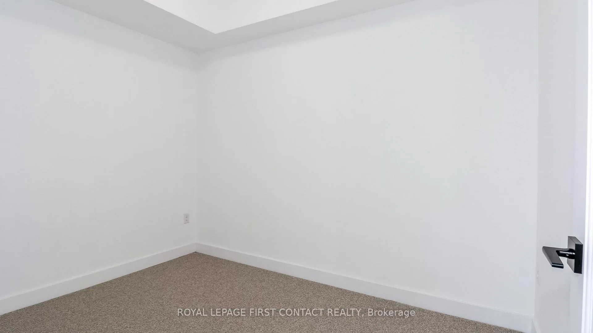 Photo 22 of Unit 110, 4 Spice Way, Barrie, Innis-Shore — HOMEH