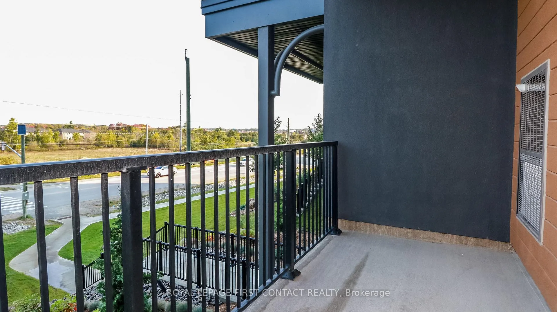 Photo 26 of Unit 110, 4 Spice Way, Barrie, Innis-Shore — HOMEH
