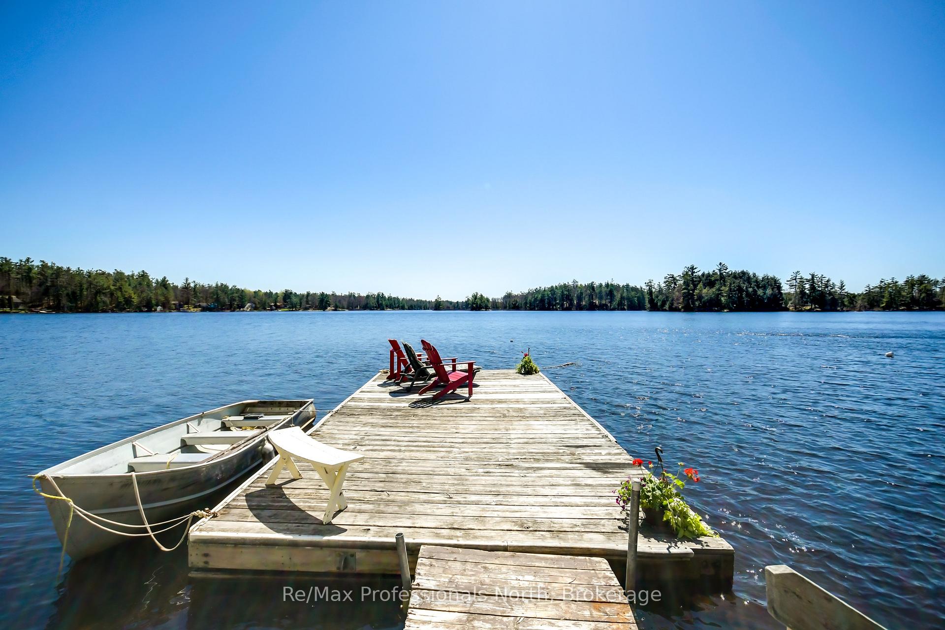 Photo 2 of 1055 Evanswood Drive, Gravenhurst, Wood (Gravenhurst) — HOMEH