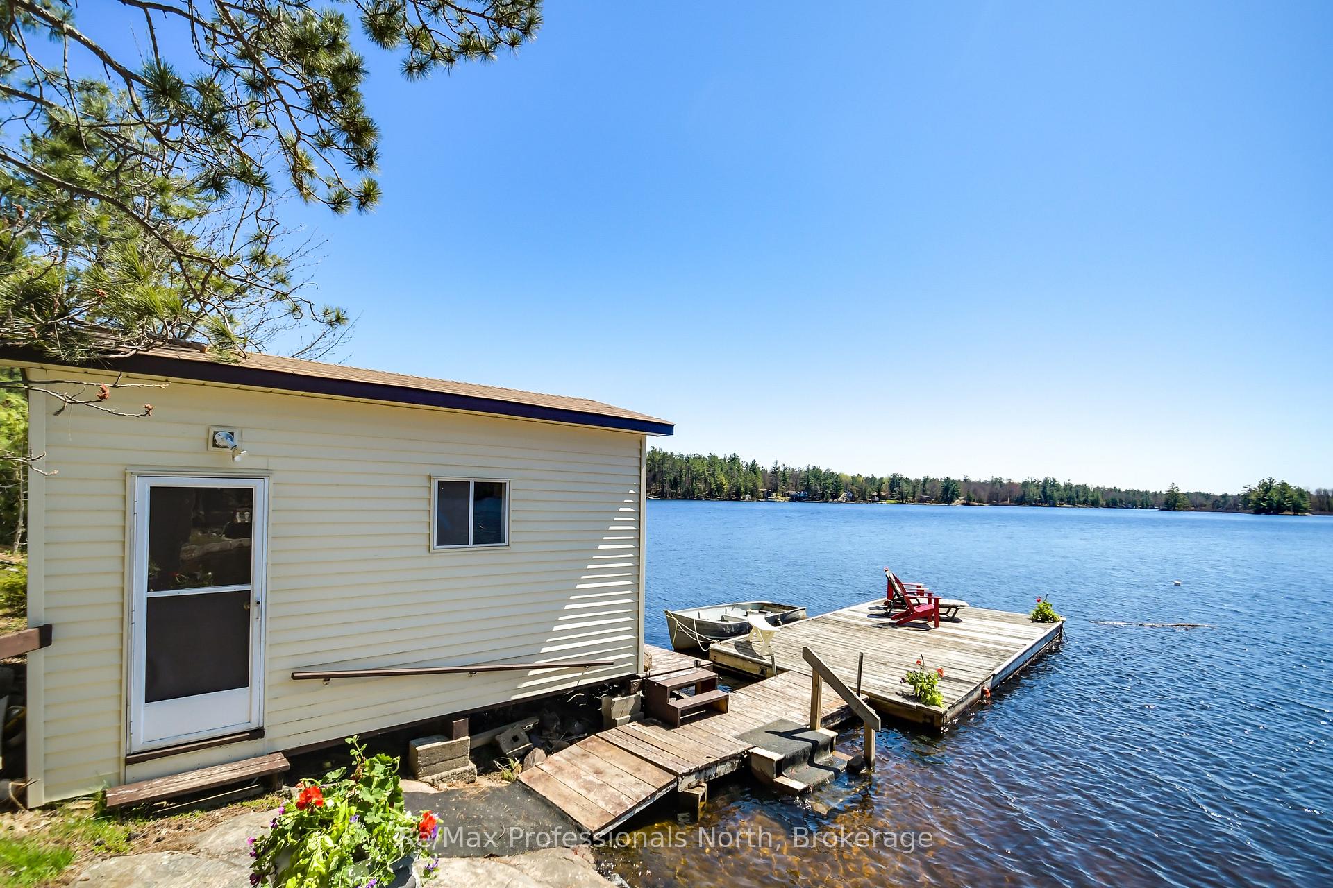 Photo 8 of 1055 Evanswood Drive, Gravenhurst, Wood (Gravenhurst) — HOMEH