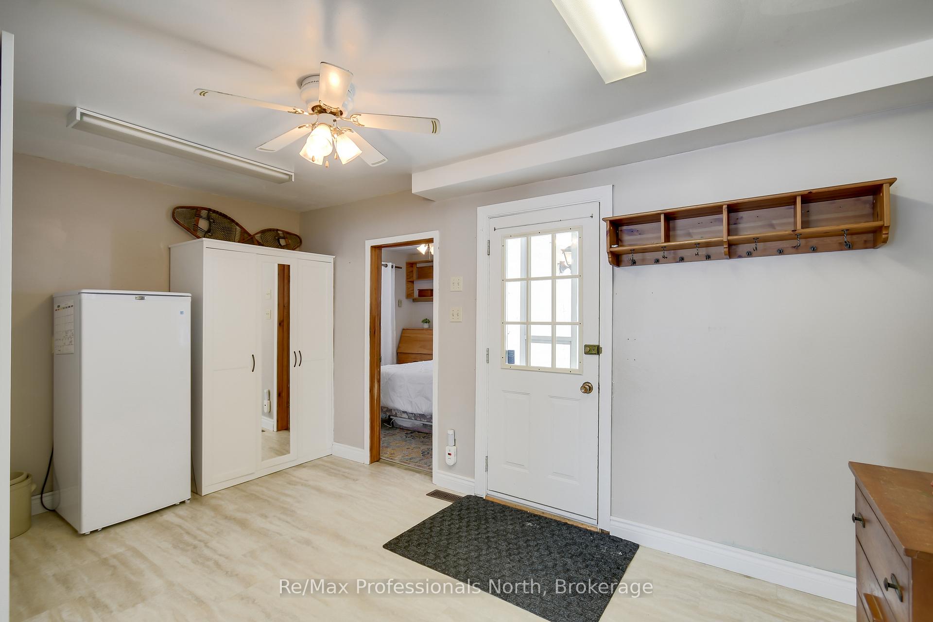 Photo 12 of 1055 Evanswood Drive, Gravenhurst, Wood (Gravenhurst) — HOMEH