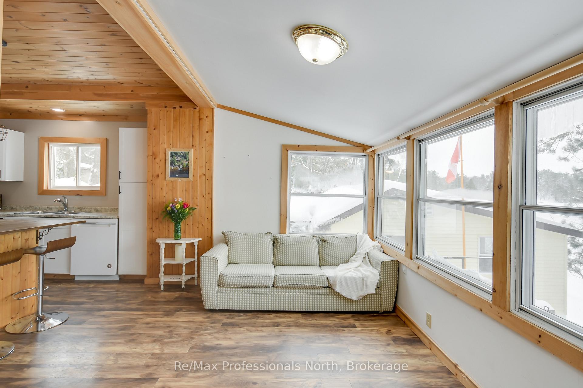 Photo 19 of 1055 Evanswood Drive, Gravenhurst, Wood (Gravenhurst) — HOMEH