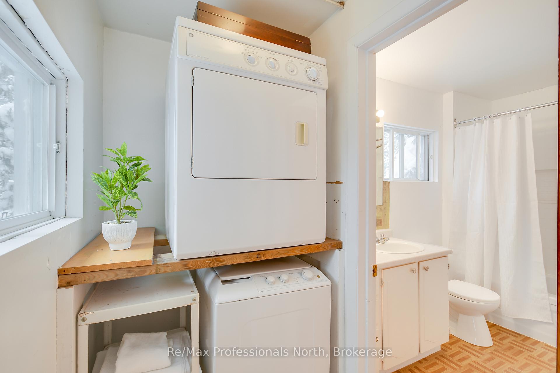 Photo 23 of 1055 Evanswood Drive, Gravenhurst, Wood (Gravenhurst) — HOMEH
