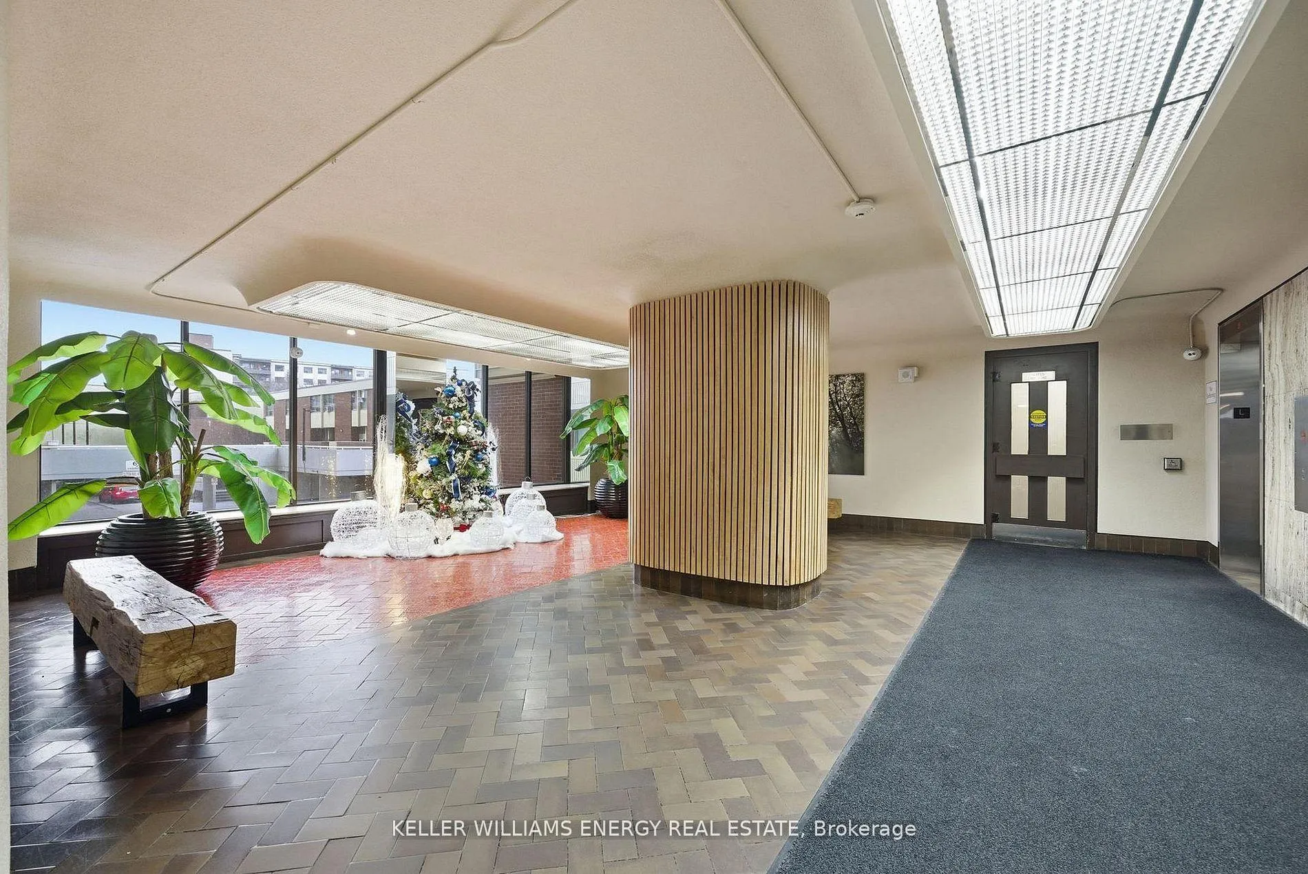 Photo 2 of Unit 1514, 1 Massey Square, Toronto, Crescent Town — HOMEH