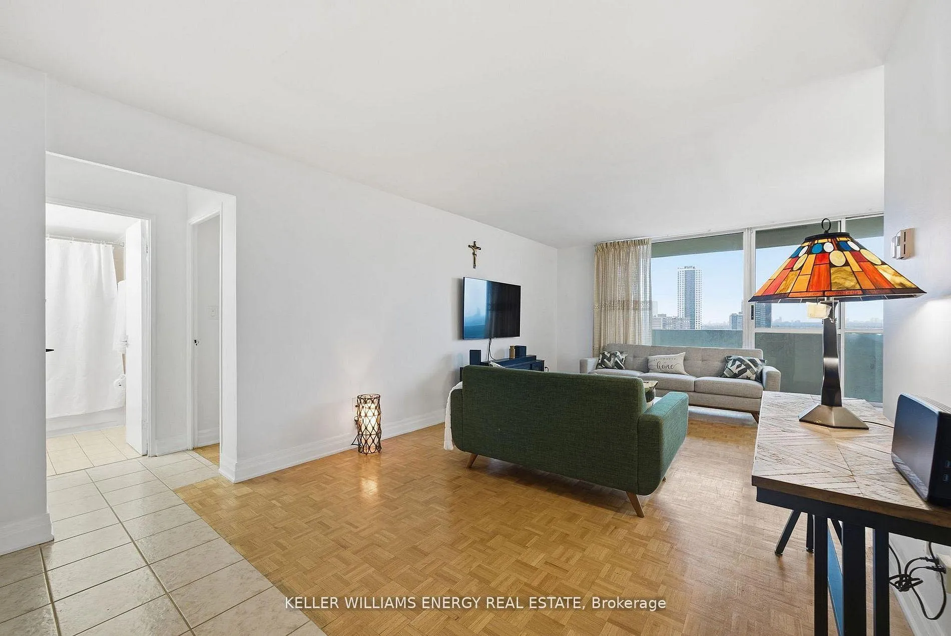 Photo 7 of Unit 1514, 1 Massey Square, Toronto, Crescent Town — HOMEH