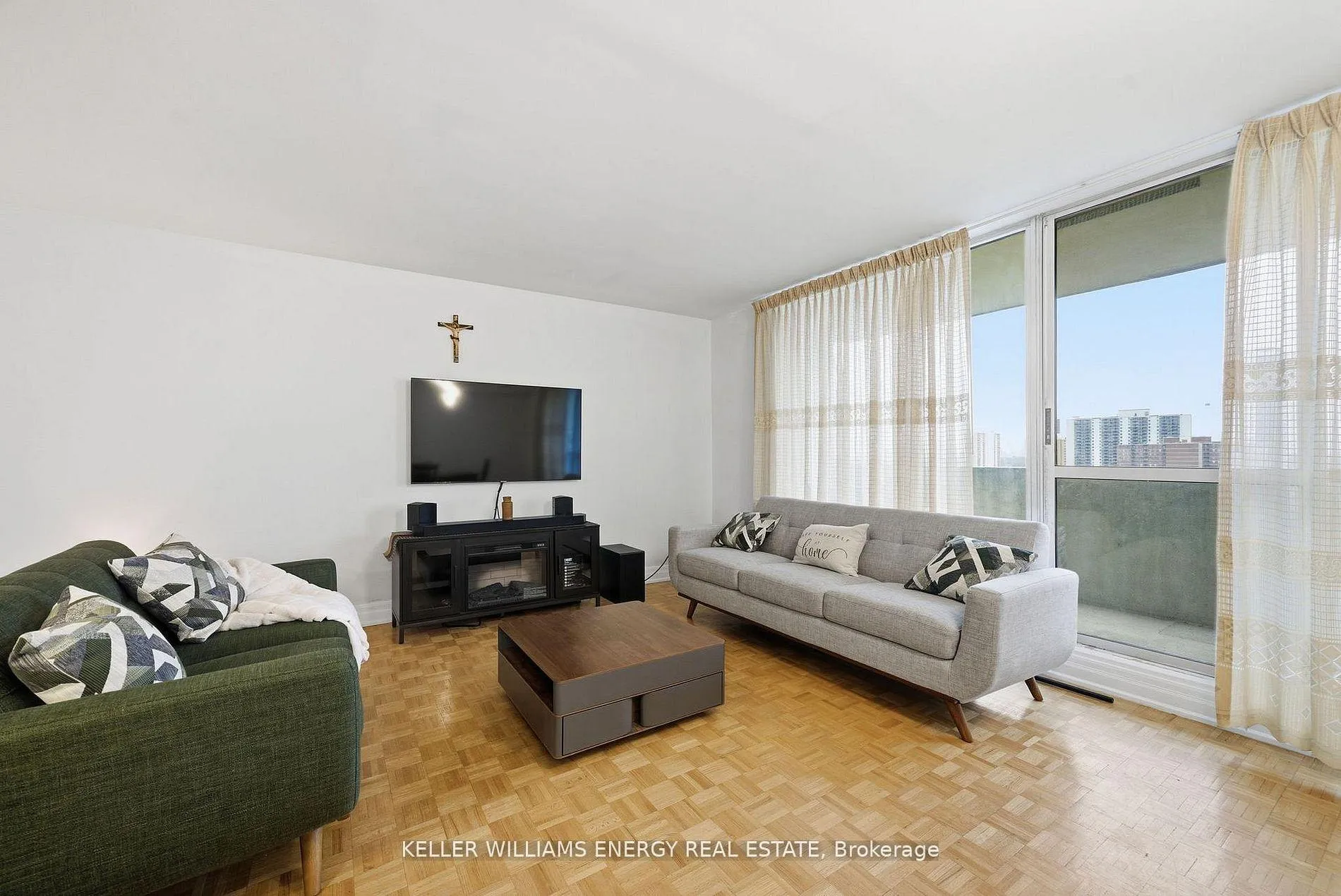 Photo 9 of Unit 1514, 1 Massey Square, Toronto, Crescent Town — HOMEH