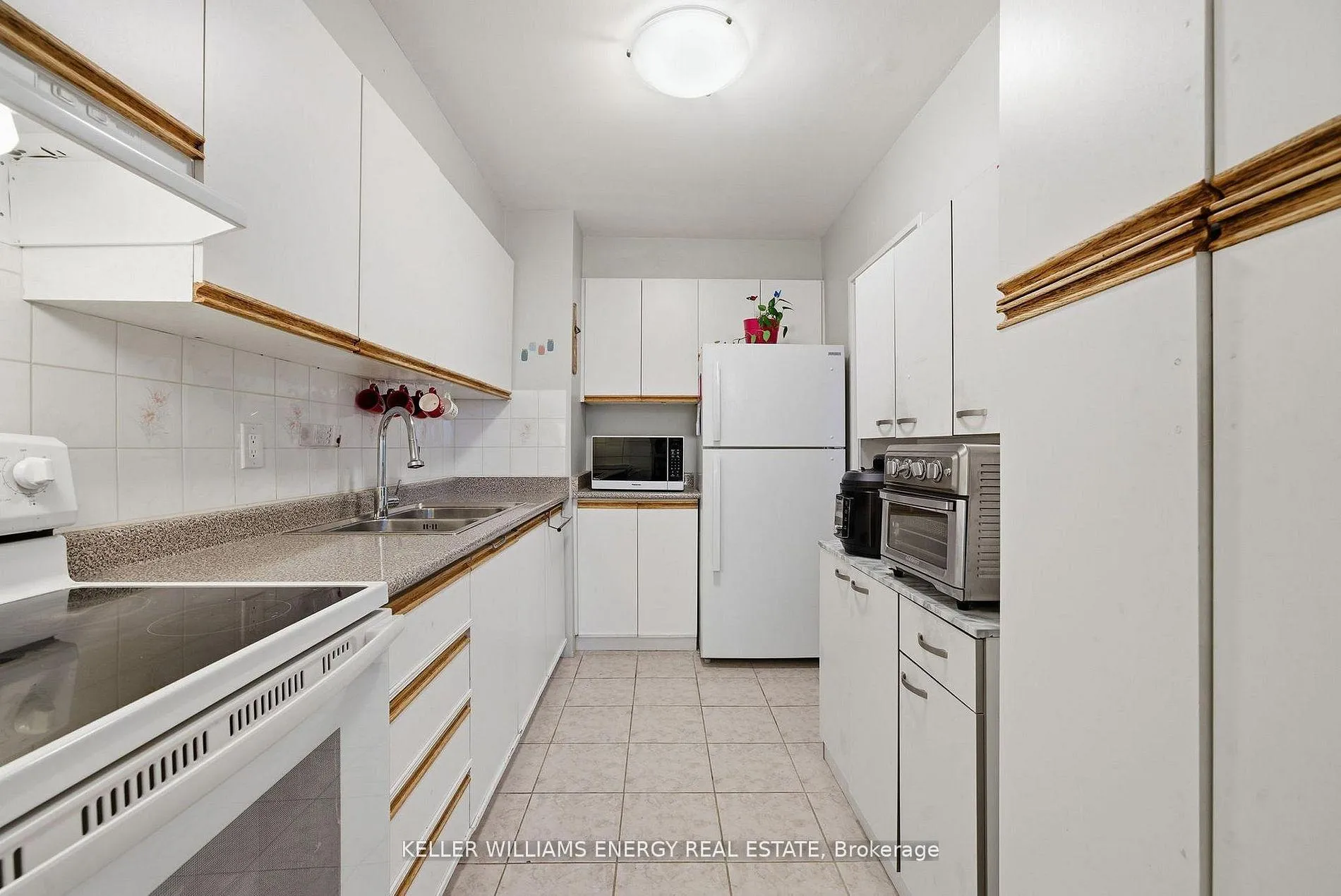 Photo 12 of Unit 1514, 1 Massey Square, Toronto, Crescent Town — HOMEH