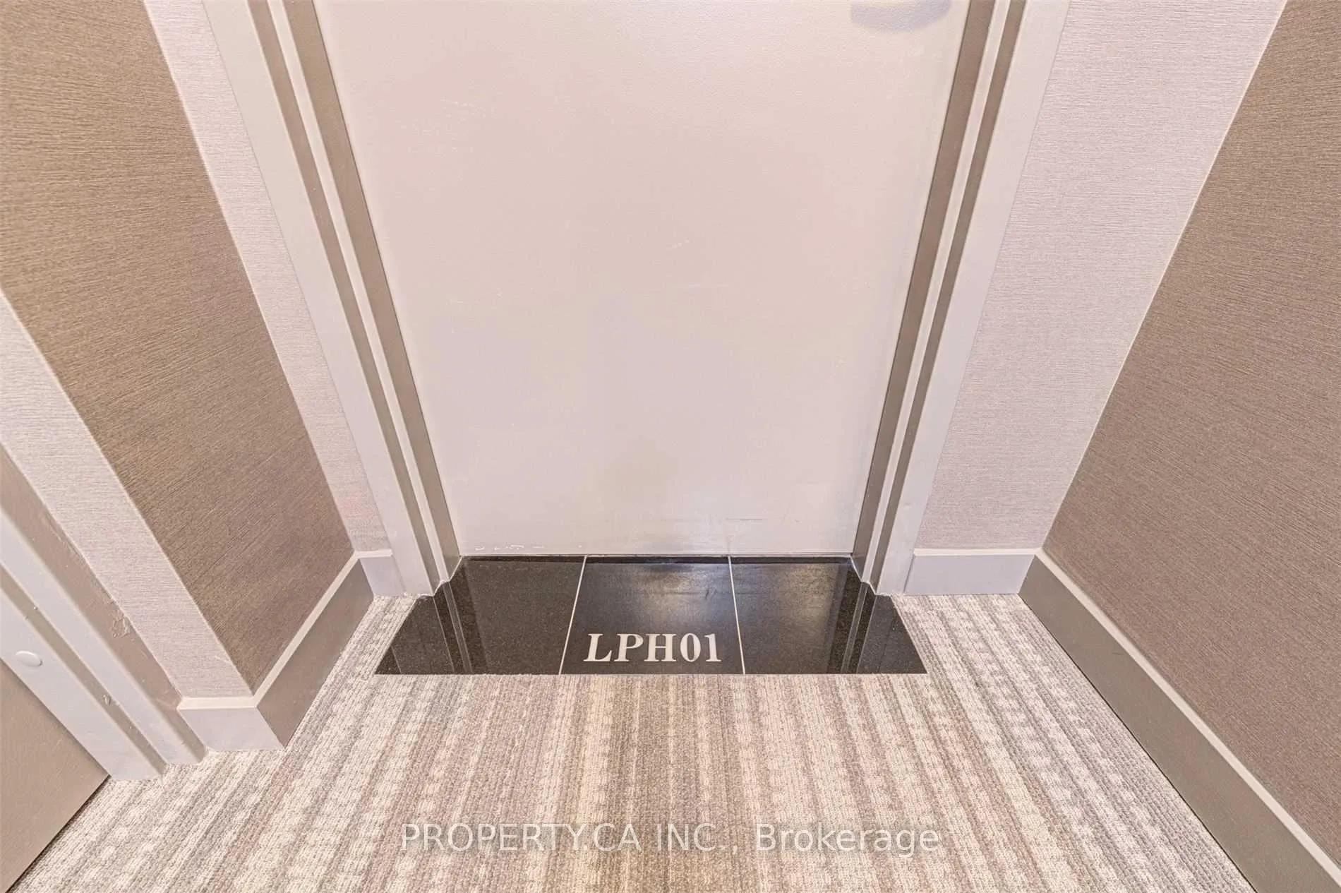 Front of Unit LPH01, 797 Don Mills Road