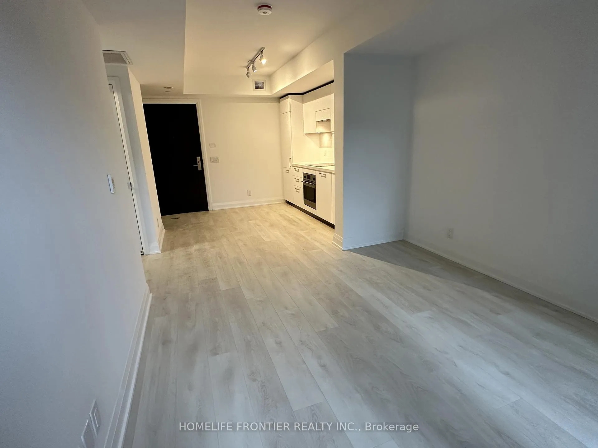 Photo 8 of Unit 529, 33 Frederick Todd Way, Toronto, Thorncliffe Park — HOMEH