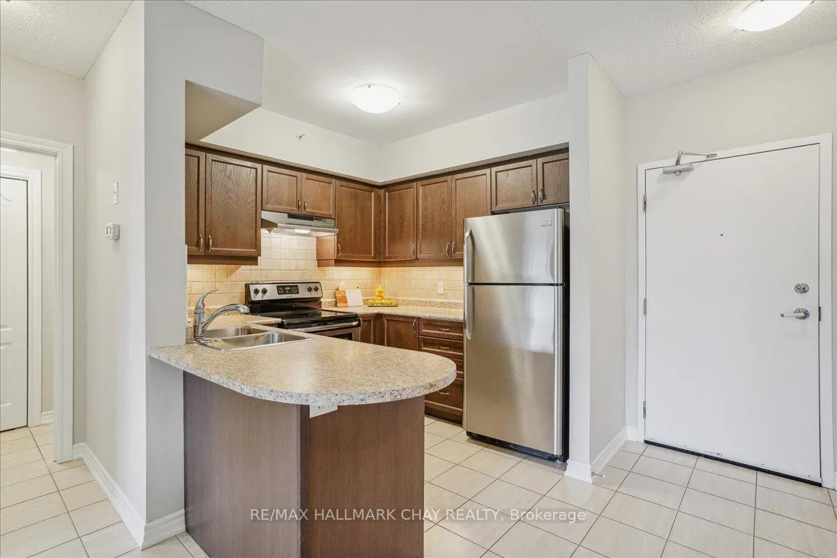 Photo 6 of Unit 308, 39 Ferndale Drive S, Barrie, Ardagh — HOMEH