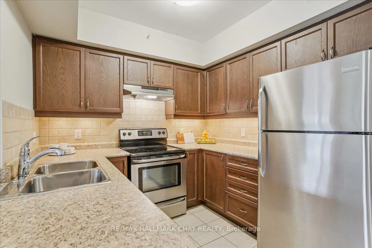 Photo 7 of Unit 308, 39 Ferndale Drive S, Barrie, Ardagh — HOMEH
