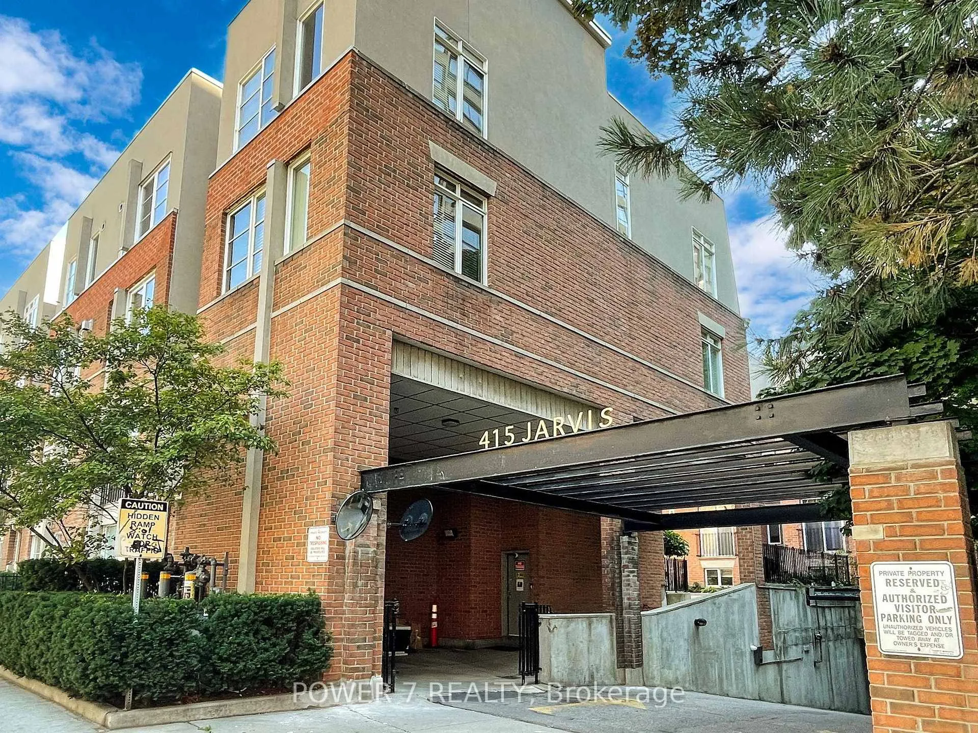 Front of Unit 389, 415 Jarvis Street