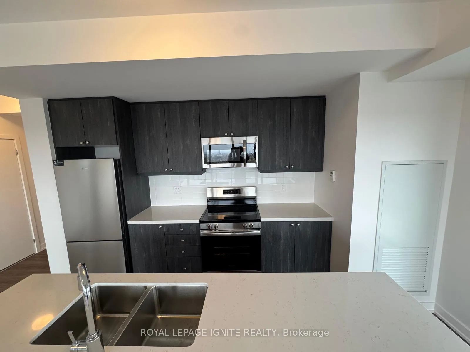 Photo 9 of Unit 1203, 55 Clarington Boulevard, Clarington, Bowmanville — HOMEH