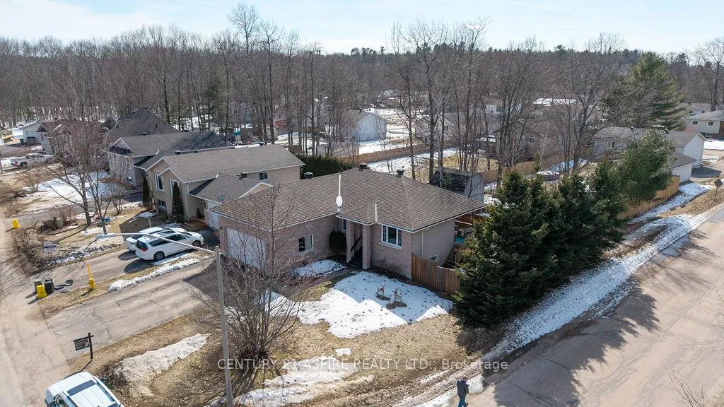 Photo 40 of 32 Bayshore Drive, Petawawa — HOMEH