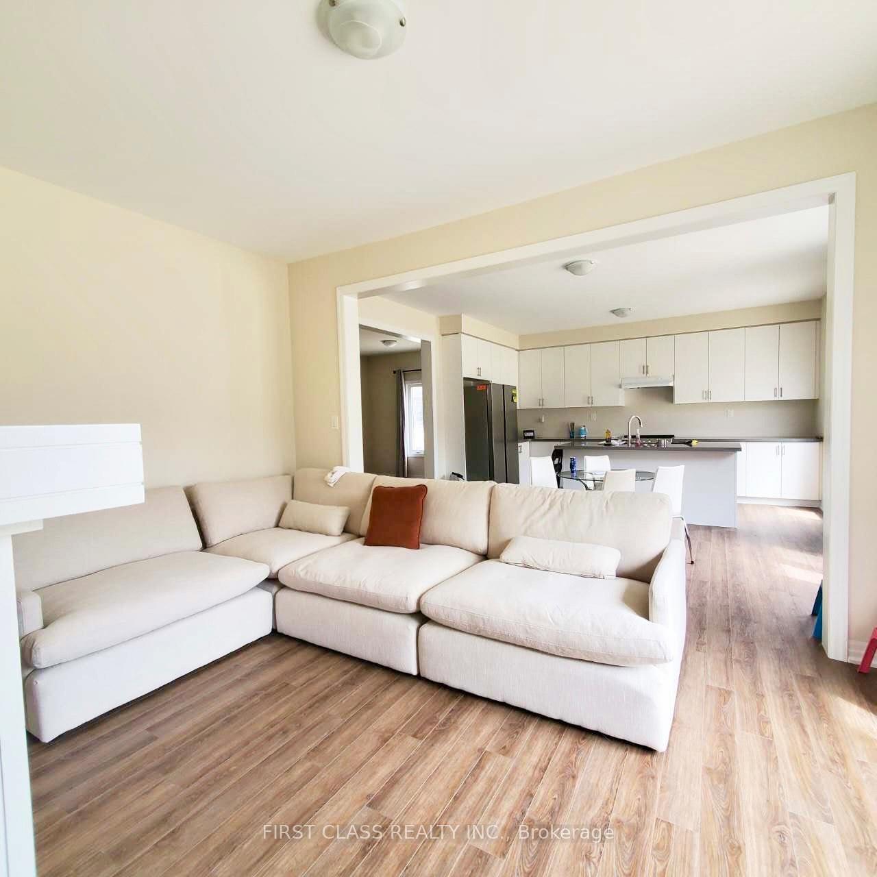 Photo 2 of 151 Danny Wheeler Boulevard, Georgina, Keswick North — HOMEH