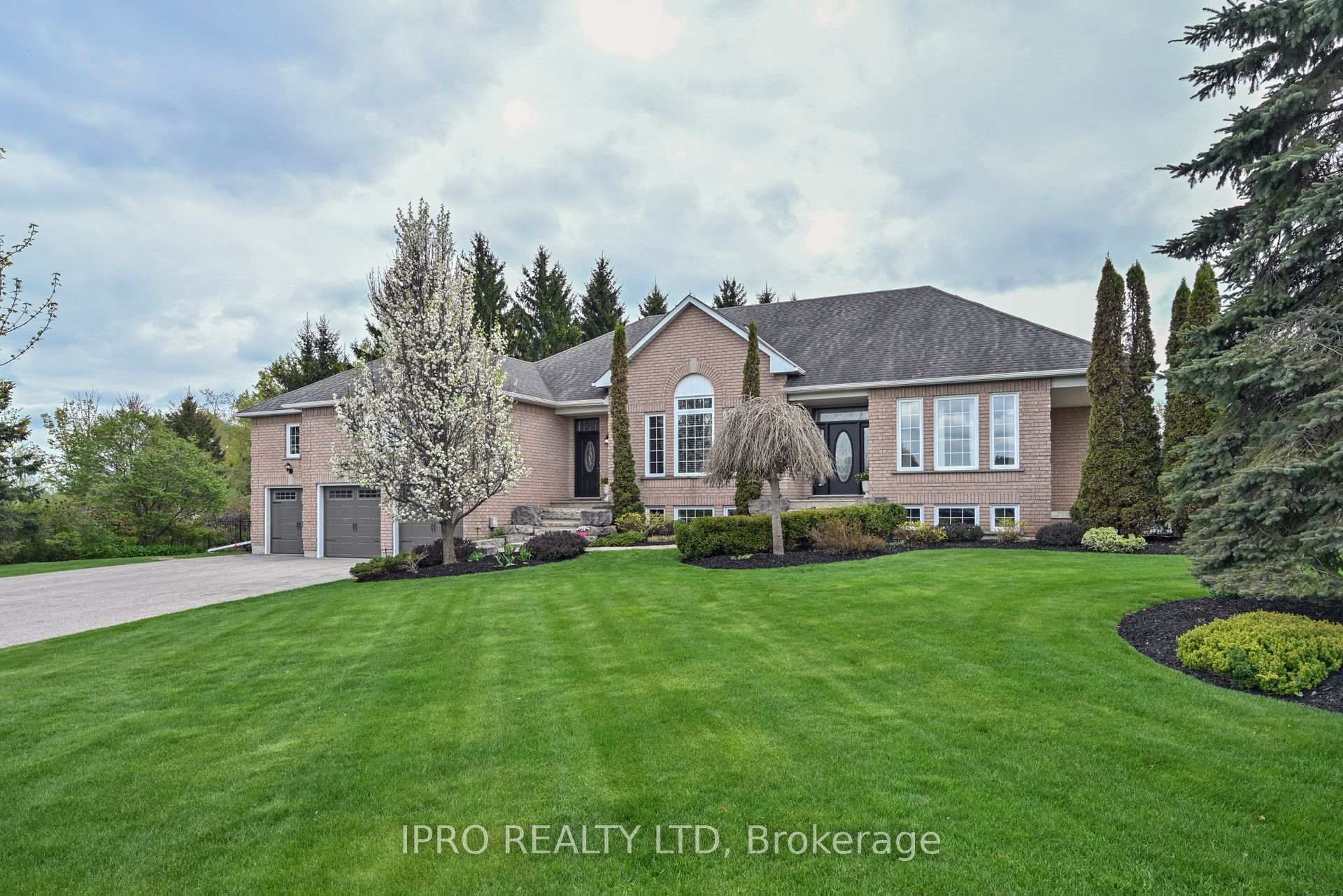 Photo 15 of 23 Giles Road, Caledon, Caledon Village — HOMEH
