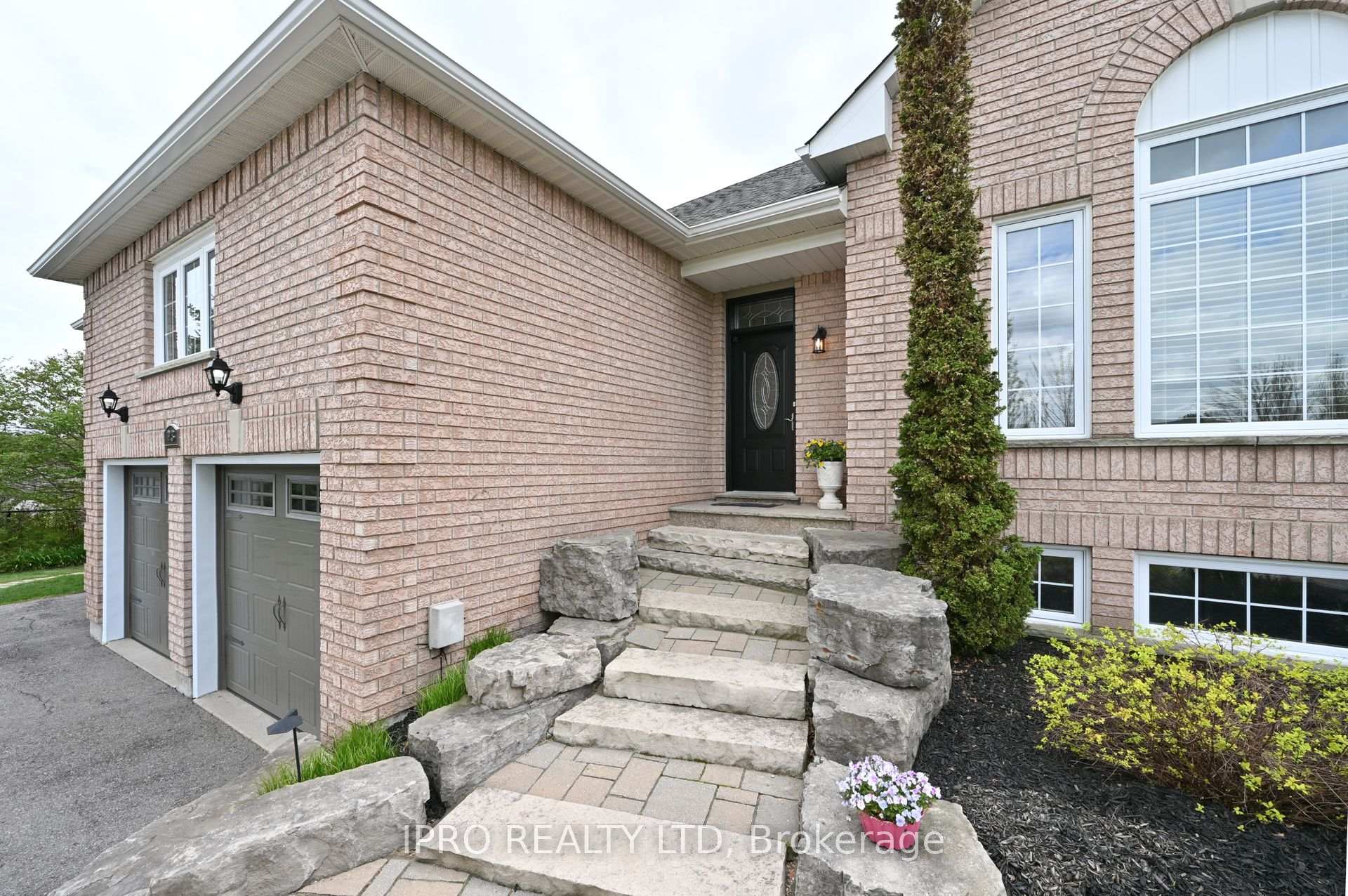 Photo 12 of 23 Giles Road, Caledon, Caledon Village — HOMEH