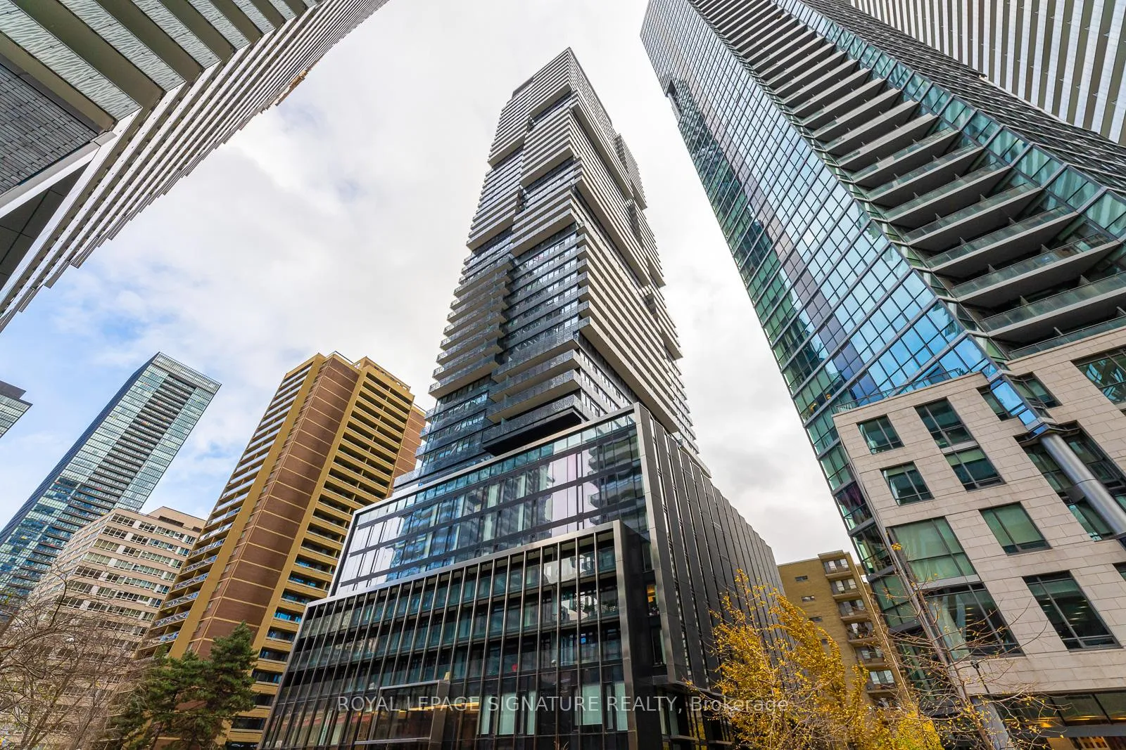 Front of Unit 4207, 55 Charles Street