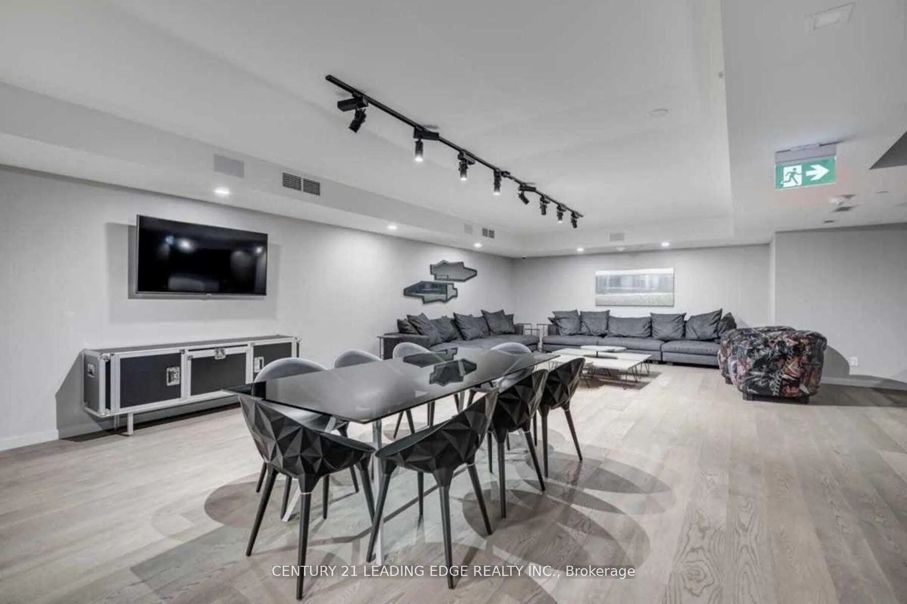 Photo 4 of Unit 311, 28 Wellesley Street E, Toronto, Church-Yonge Corridor — HOMEH