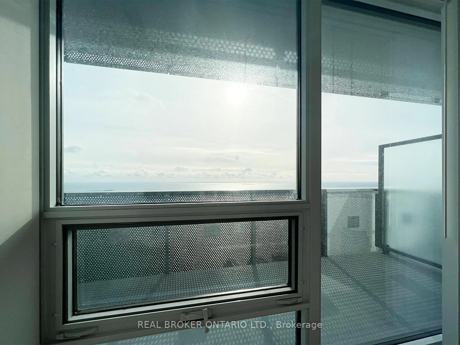 Photo 6 of Unit 7209, 55 Cooper Street, Toronto, Waterfront Communities — HOMEH