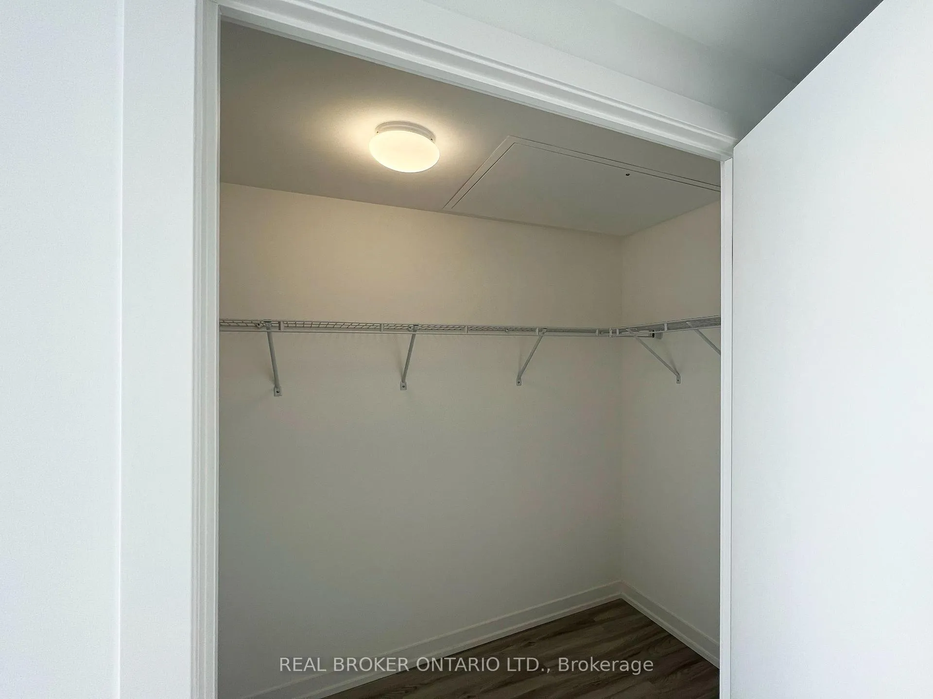 Photo 8 of Unit 7209, 55 Cooper Street, Toronto, Waterfront Communities — HOMEH
