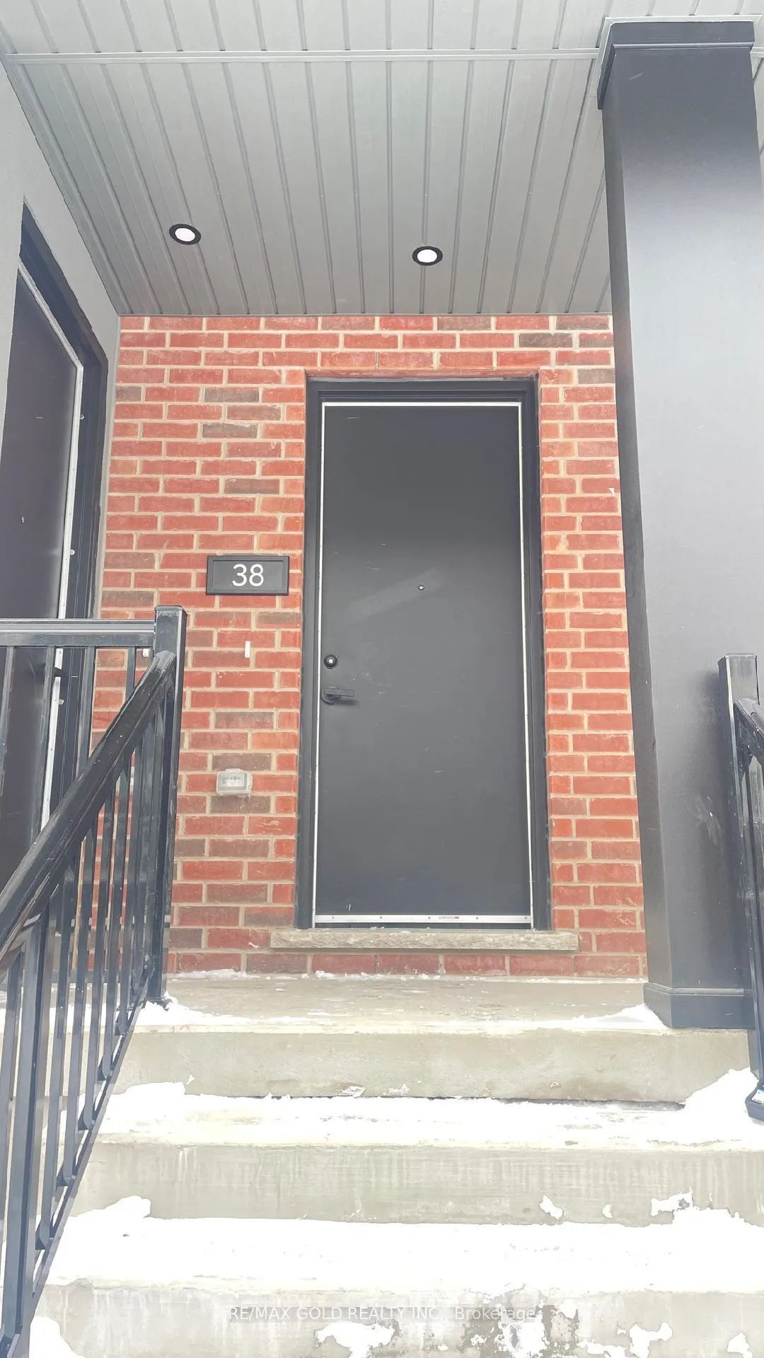 Photo 3 of Unit 38, 99 Roger Street, Waterloo, Uptown Waterloo — HOMEH
