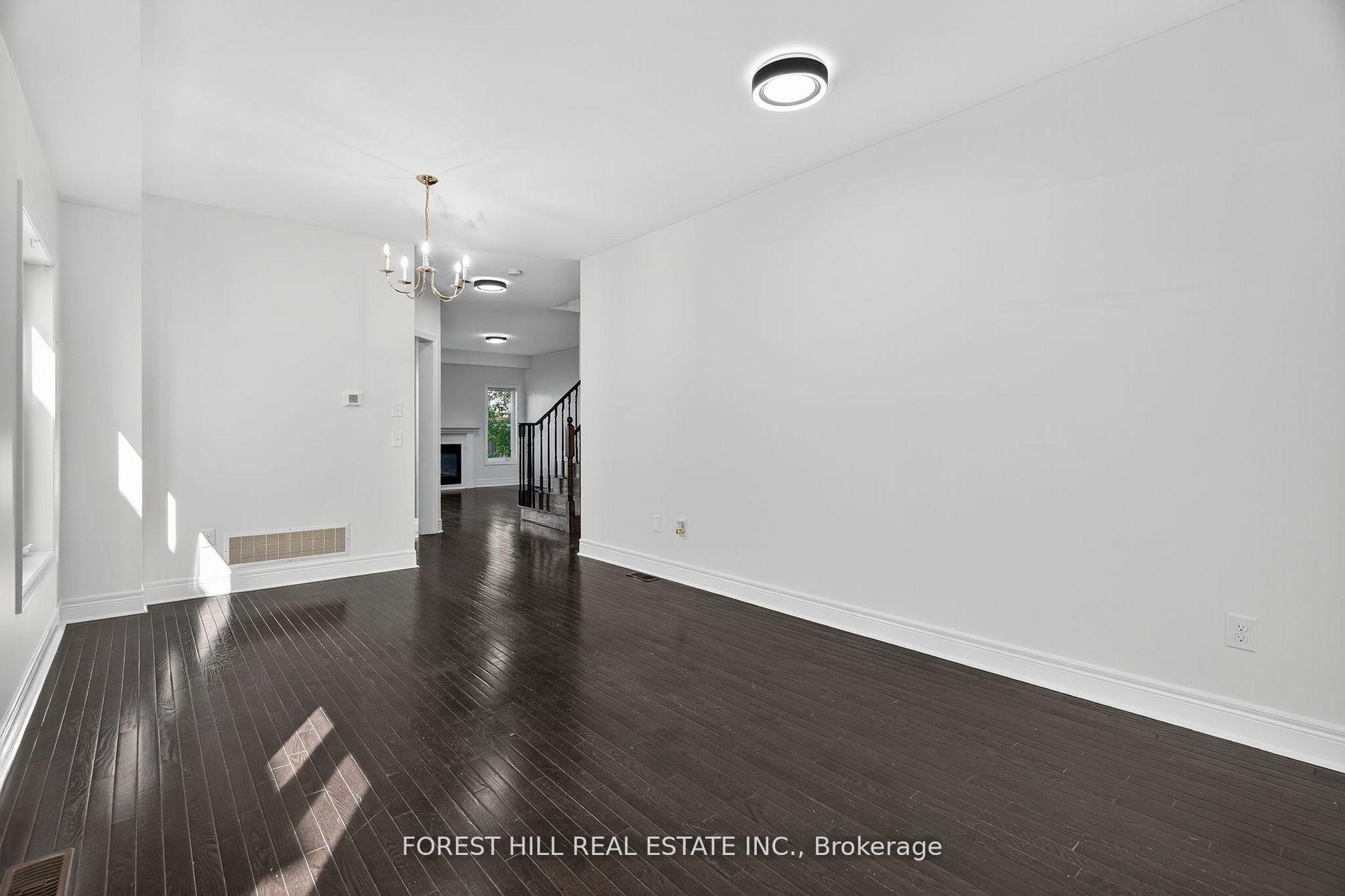 Photo 5 of 14 Dewell Crescent, Clarington, Courtice — HOMEH