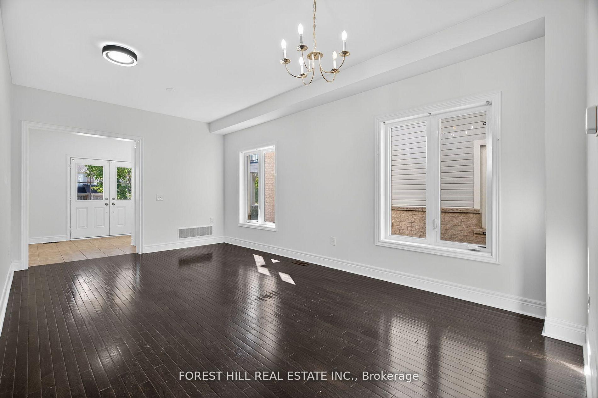 Photo 6 of 14 Dewell Crescent, Clarington, Courtice — HOMEH