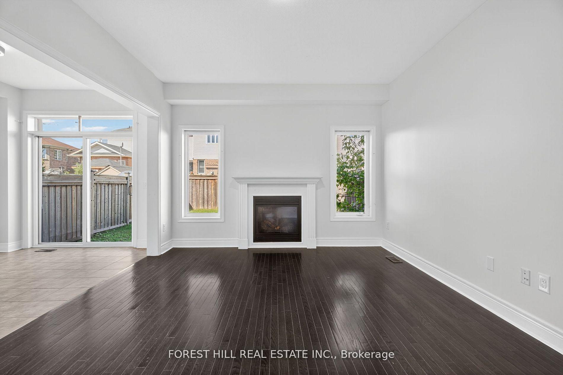 Photo 8 of 14 Dewell Crescent, Clarington, Courtice — HOMEH
