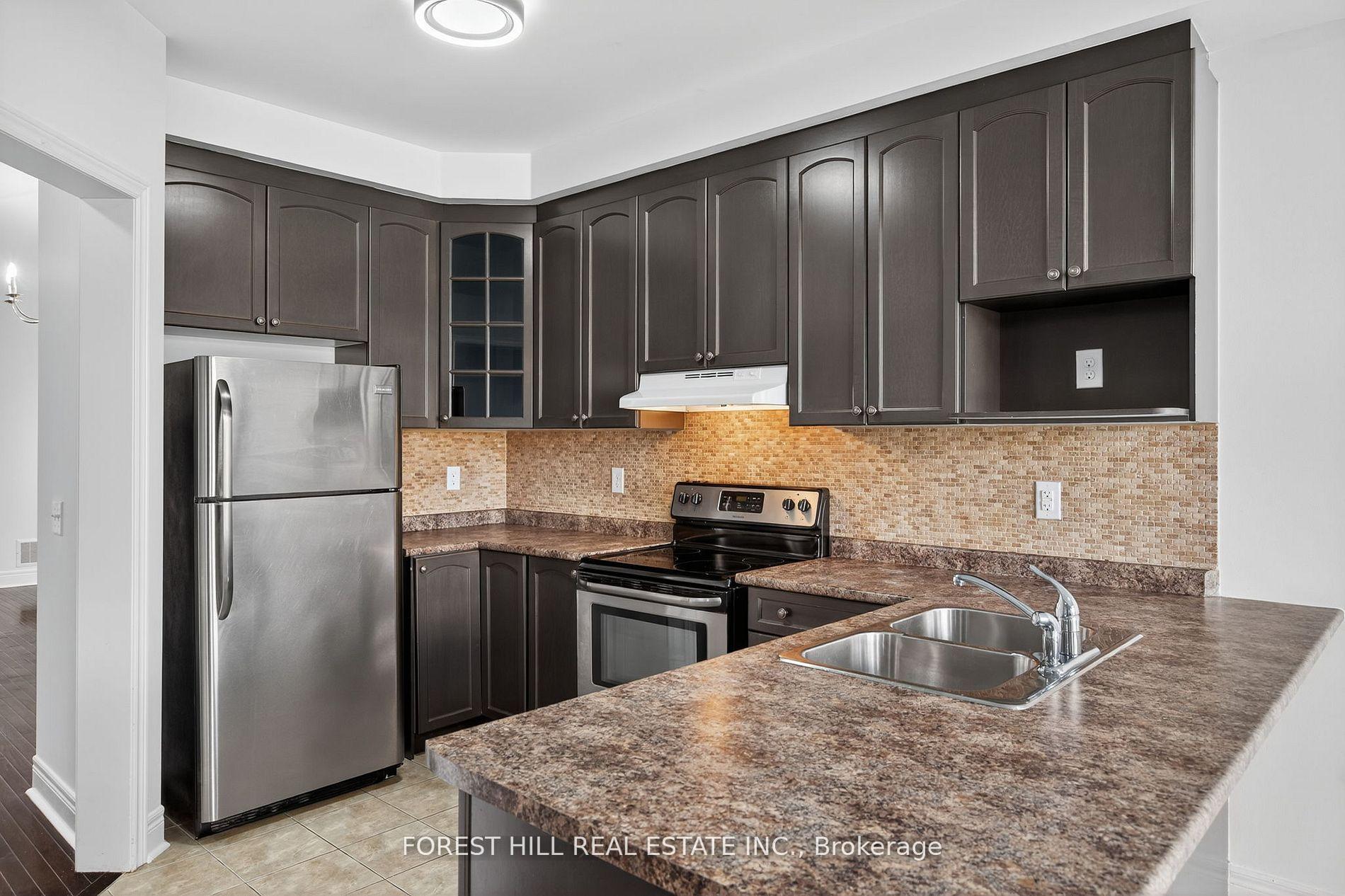 Photo 11 of 14 Dewell Crescent, Clarington, Courtice — HOMEH