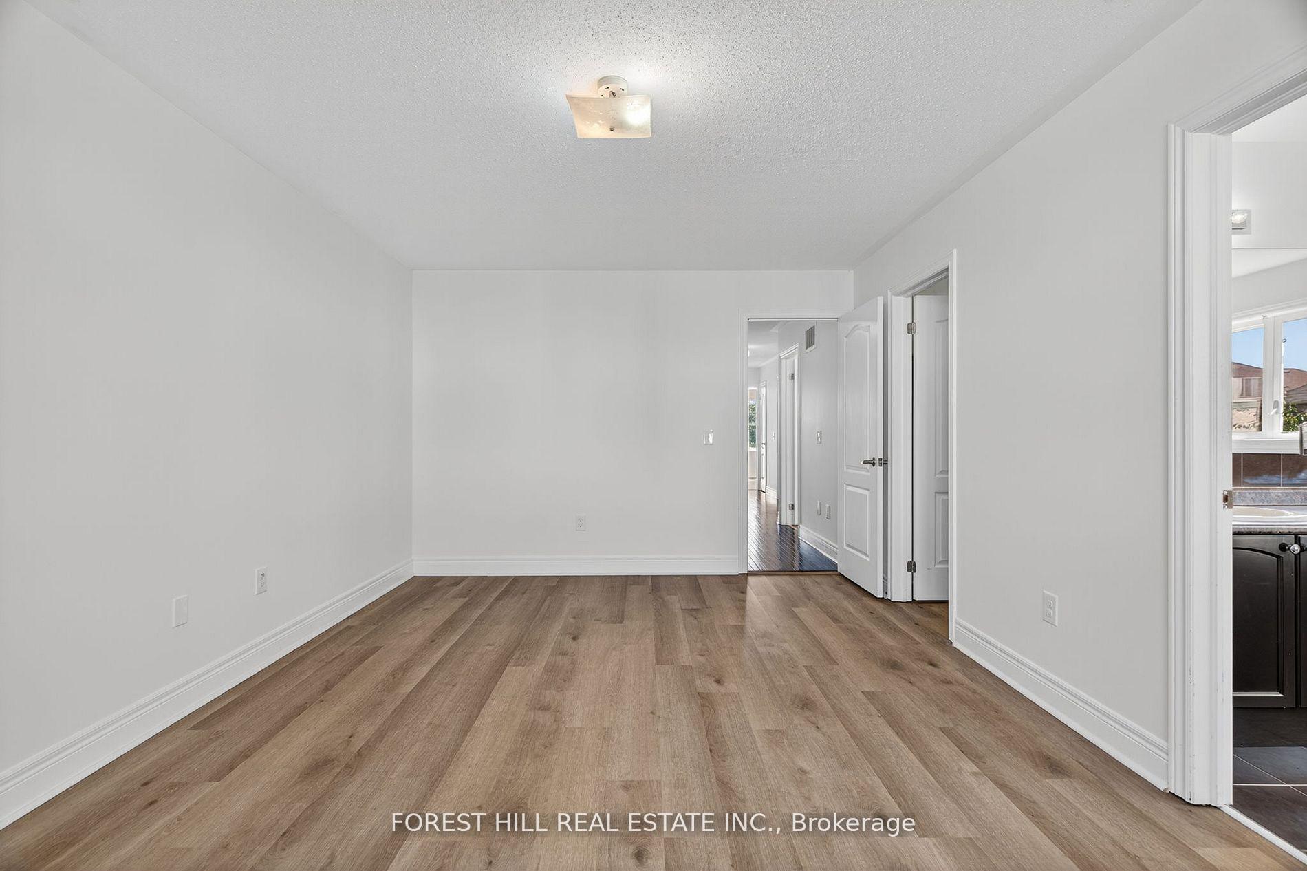 Photo 18 of 14 Dewell Crescent, Clarington, Courtice — HOMEH