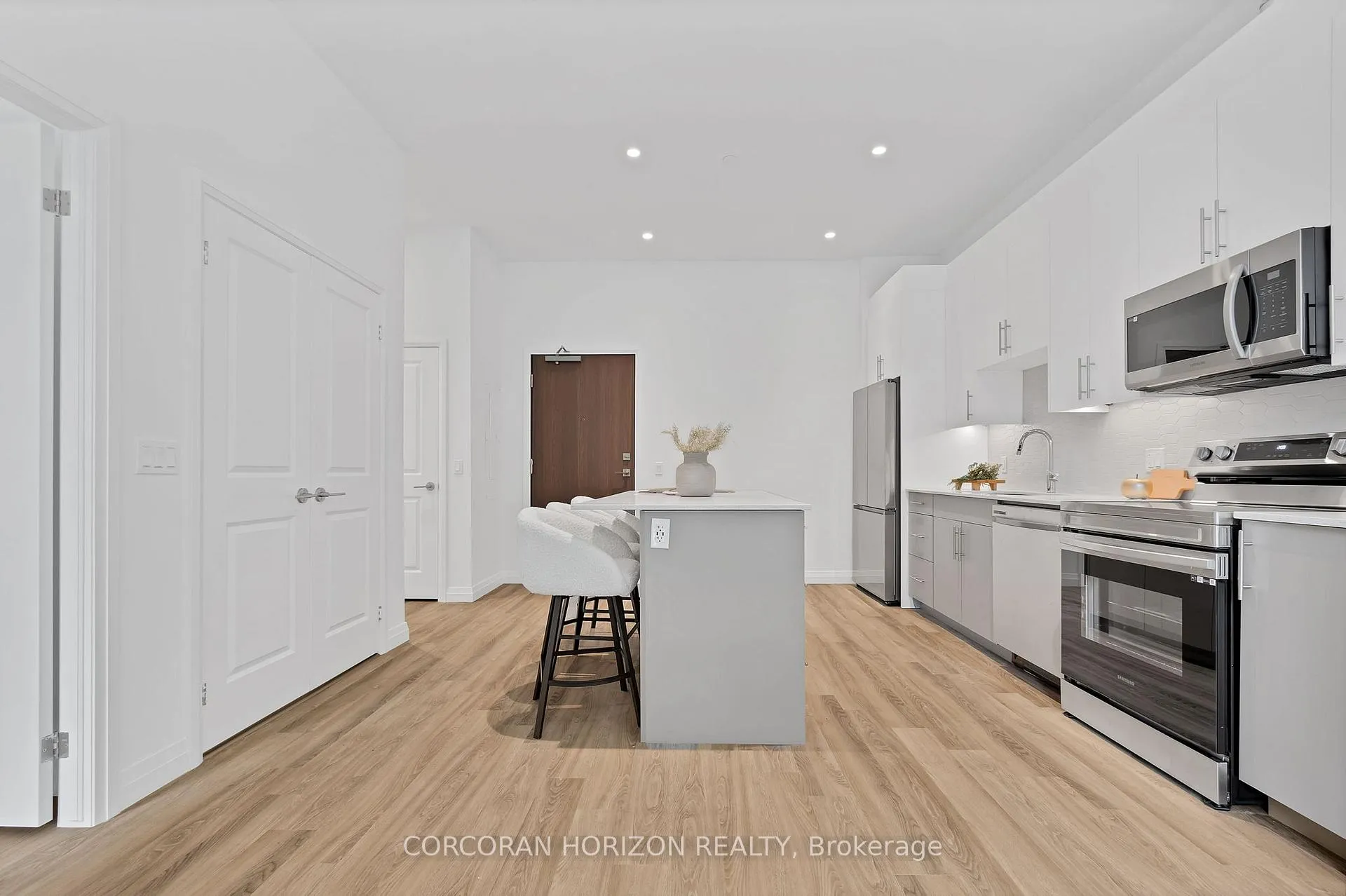 Photo 6 of Unit 716, 525 New Dundee Road, Kitchener — HOMEH