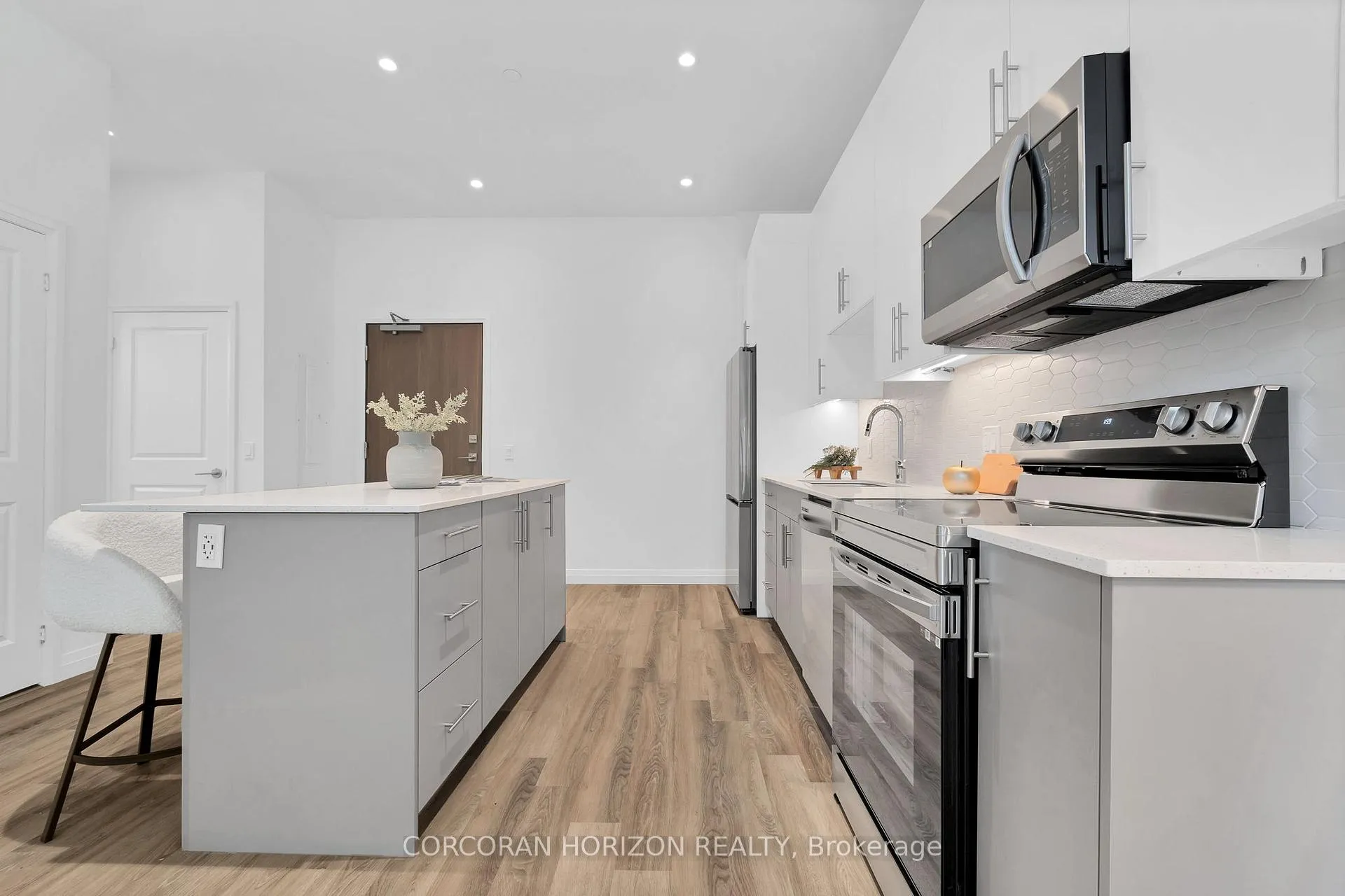 Photo 9 of Unit 716, 525 New Dundee Road, Kitchener — HOMEH