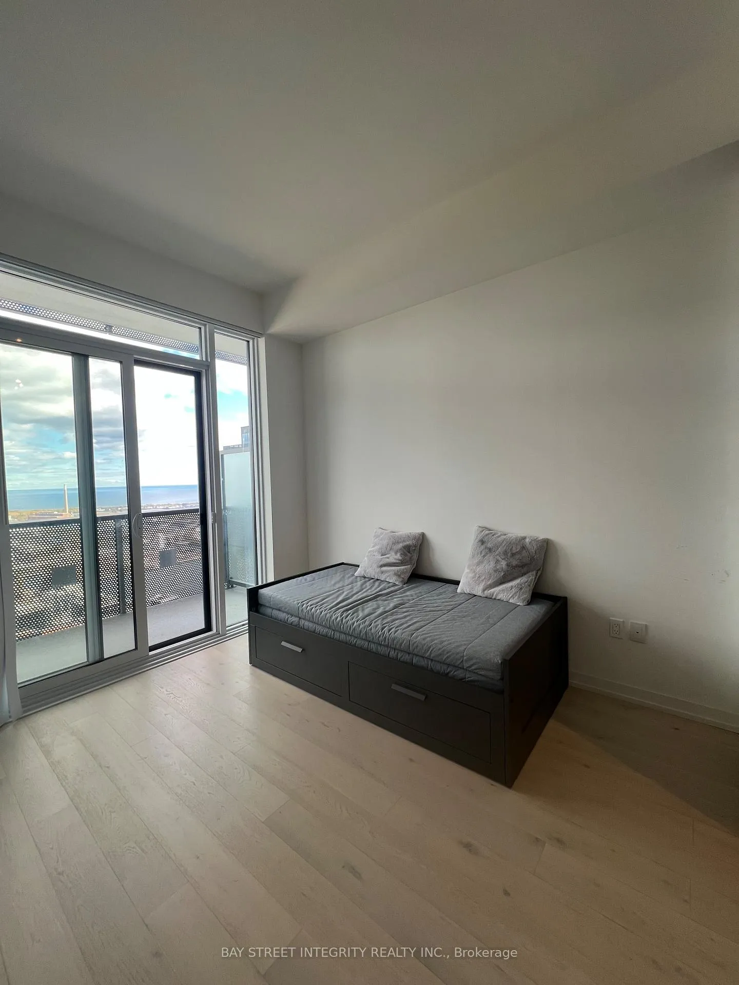 Photo 4 of Unit PH206, 55 Cooper Street, Toronto, Waterfront Communities — HOMEH