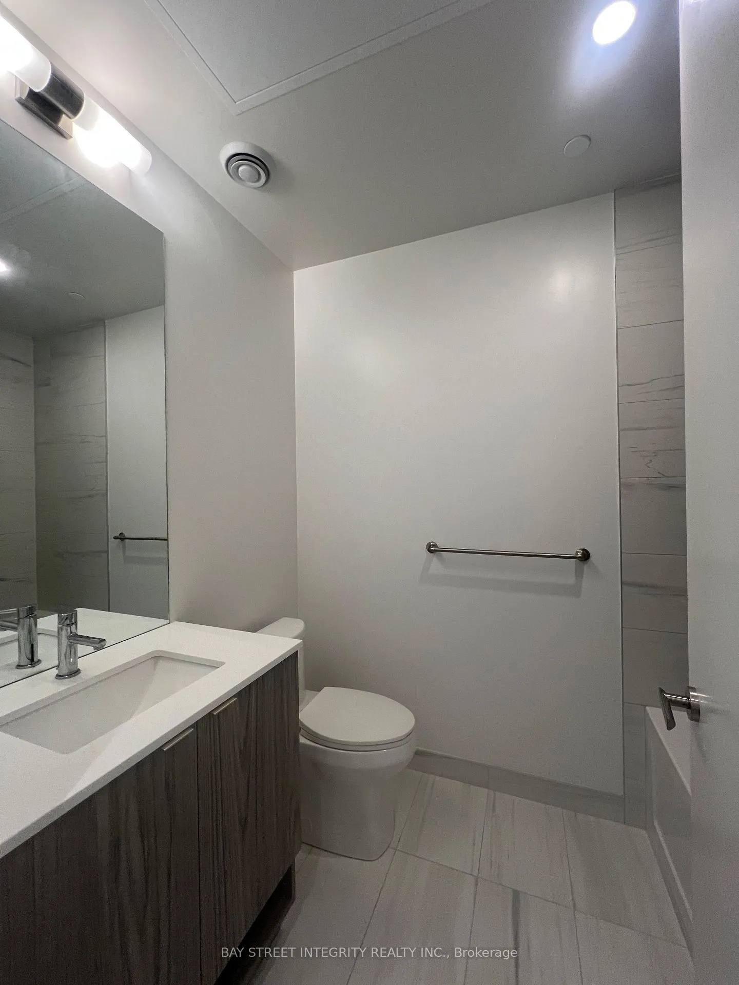 Photo 10 of Unit PH206, 55 Cooper Street, Toronto, Waterfront Communities — HOMEH